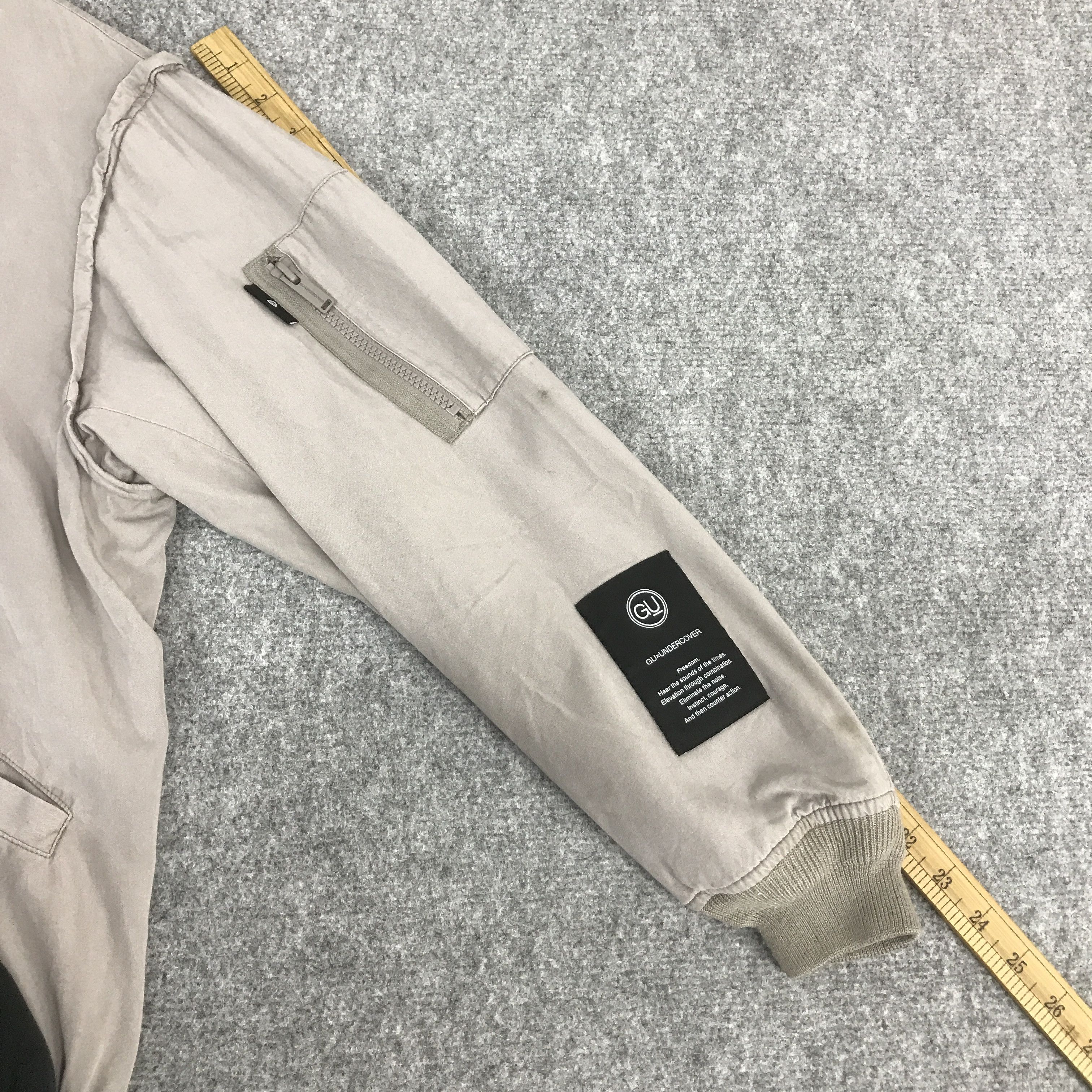 GU × Undercover GU X UNDERCOVER BOMBER SKULL JACKET K77B1 Size US S / EU 44-46 / 1 - 11 Thumbnail