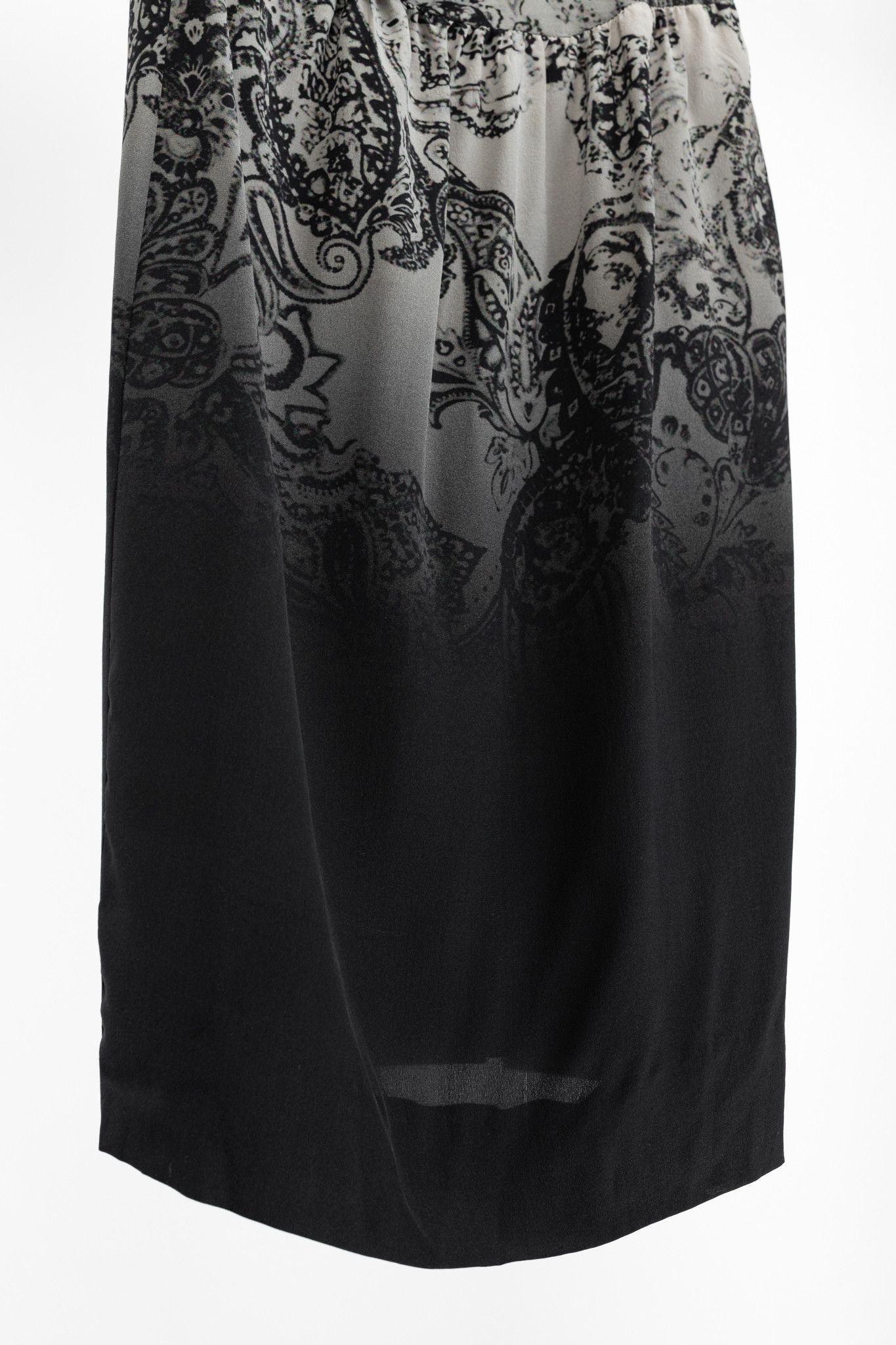 Etro Etro White & Black Ombre Paisley Silk-Crepe Dress Size M / US 6-8 / IT 42-44 - 6 Thumbnail
