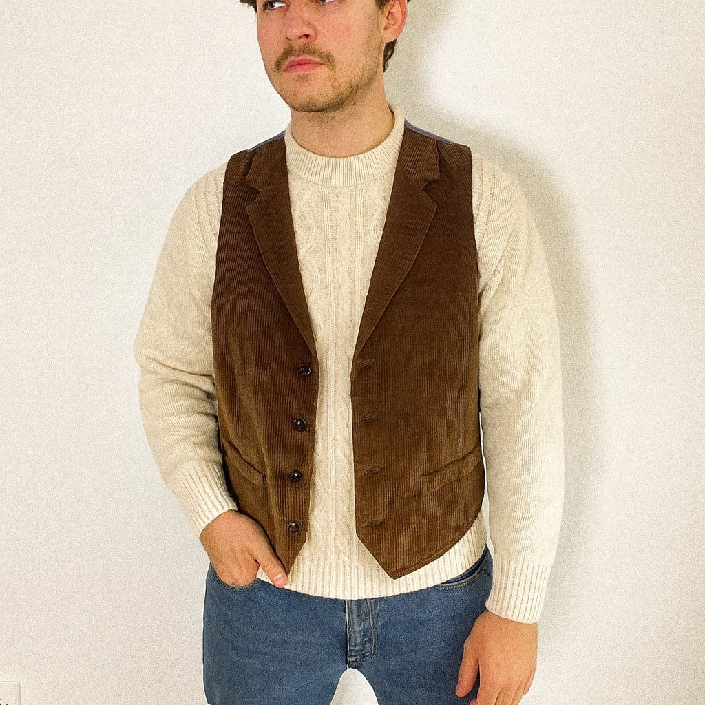Brooks Brothers Brooks Brothers 1818 Madison Vest Mens 40R Brown Corduroy Size US M / EU 48-50 / 2 - 1 Thumbnail
