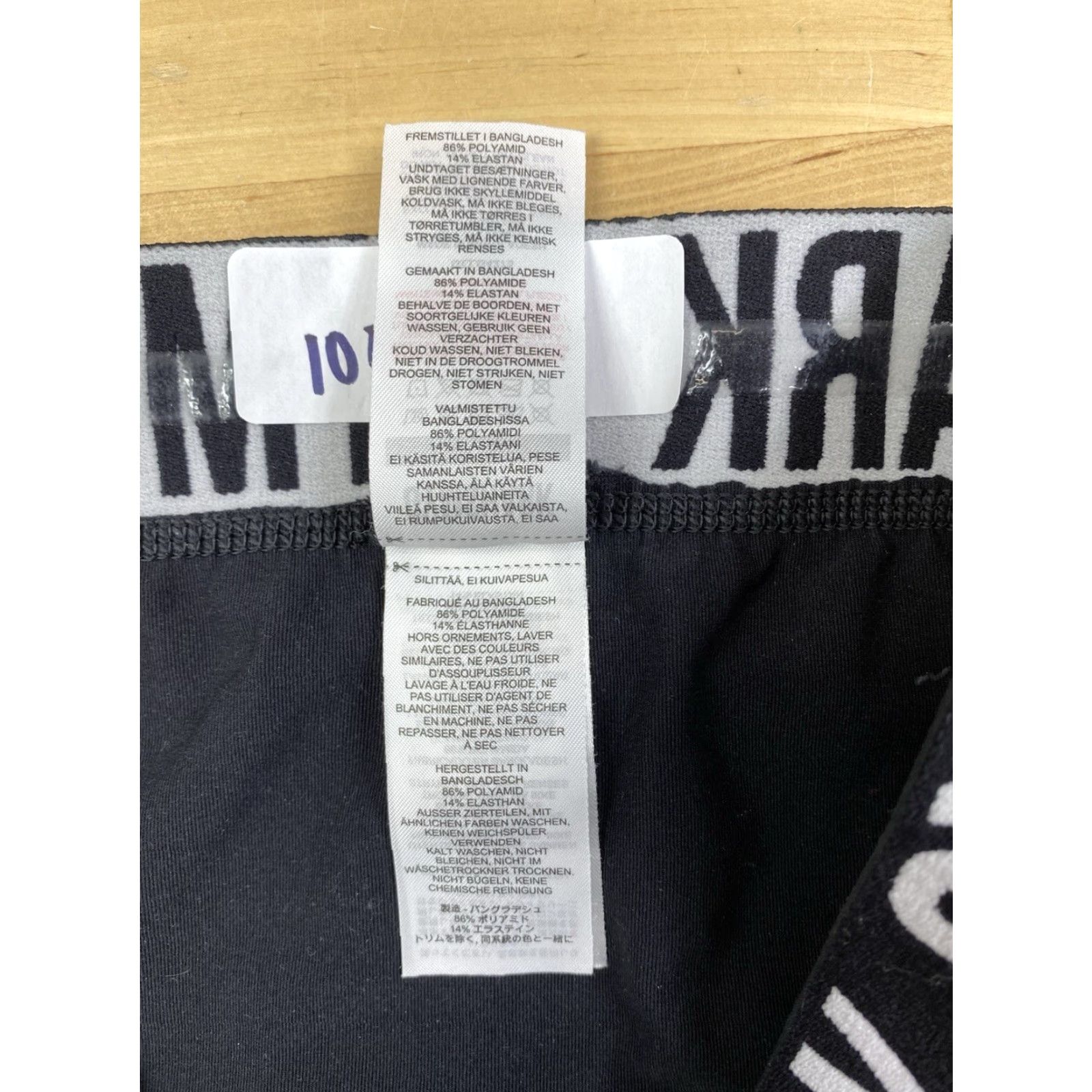 Gymshark GymShark Leggings Womens S Black Activewear Running Cropped 24in Inseam Seamless Compression Stretch Size 28" / US 6 / IT 42 - 6 Thumbnail