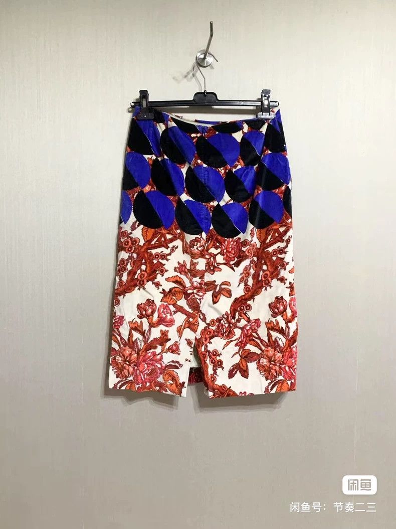 Dries Van Noten Dries Van Noten size:38 Red and blue velvet printed half s Size 27" / US 4 / IT 40 - 6 Thumbnail