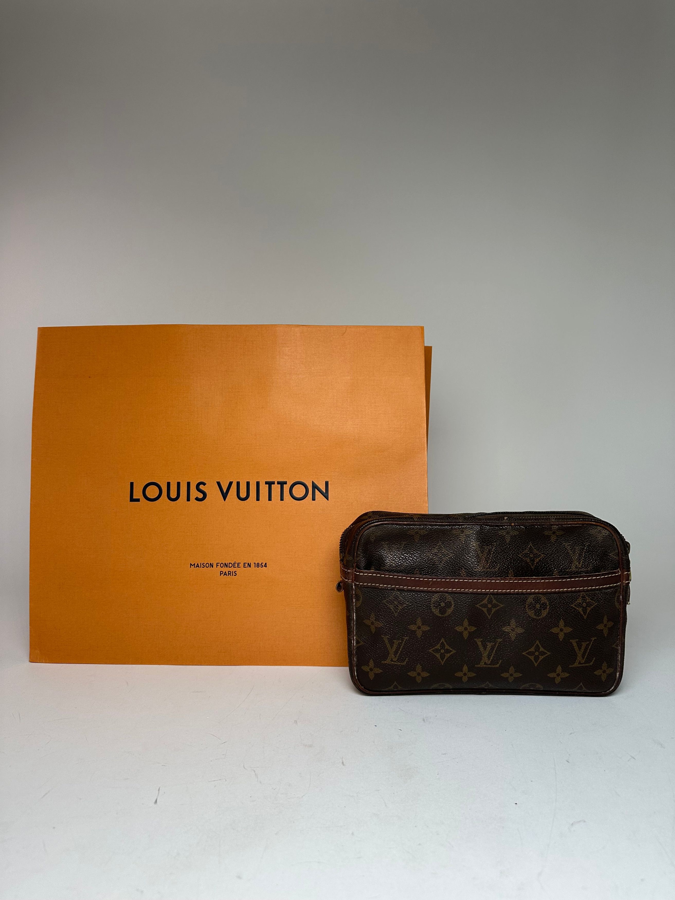 Louis Vuitton Vintage Monogram Clutch Brown Size ONE SIZE - 1 Thumbnail