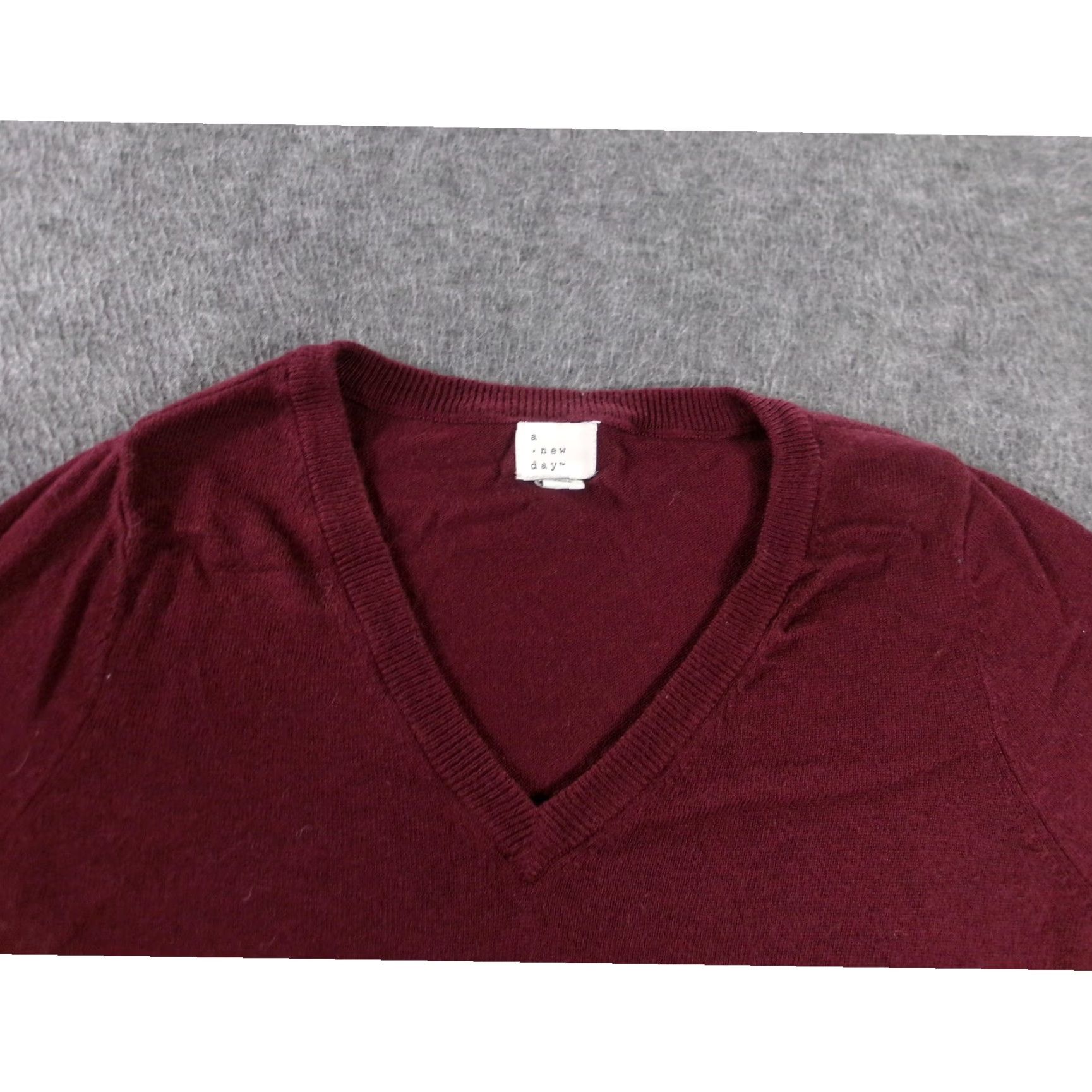 Vintage A New Day Sweater Women XS Maroon Pullover V-Neck Classic Cozy Lounge Day Size XS / US 0-2 / IT 36-38 - 2 Thumbnail