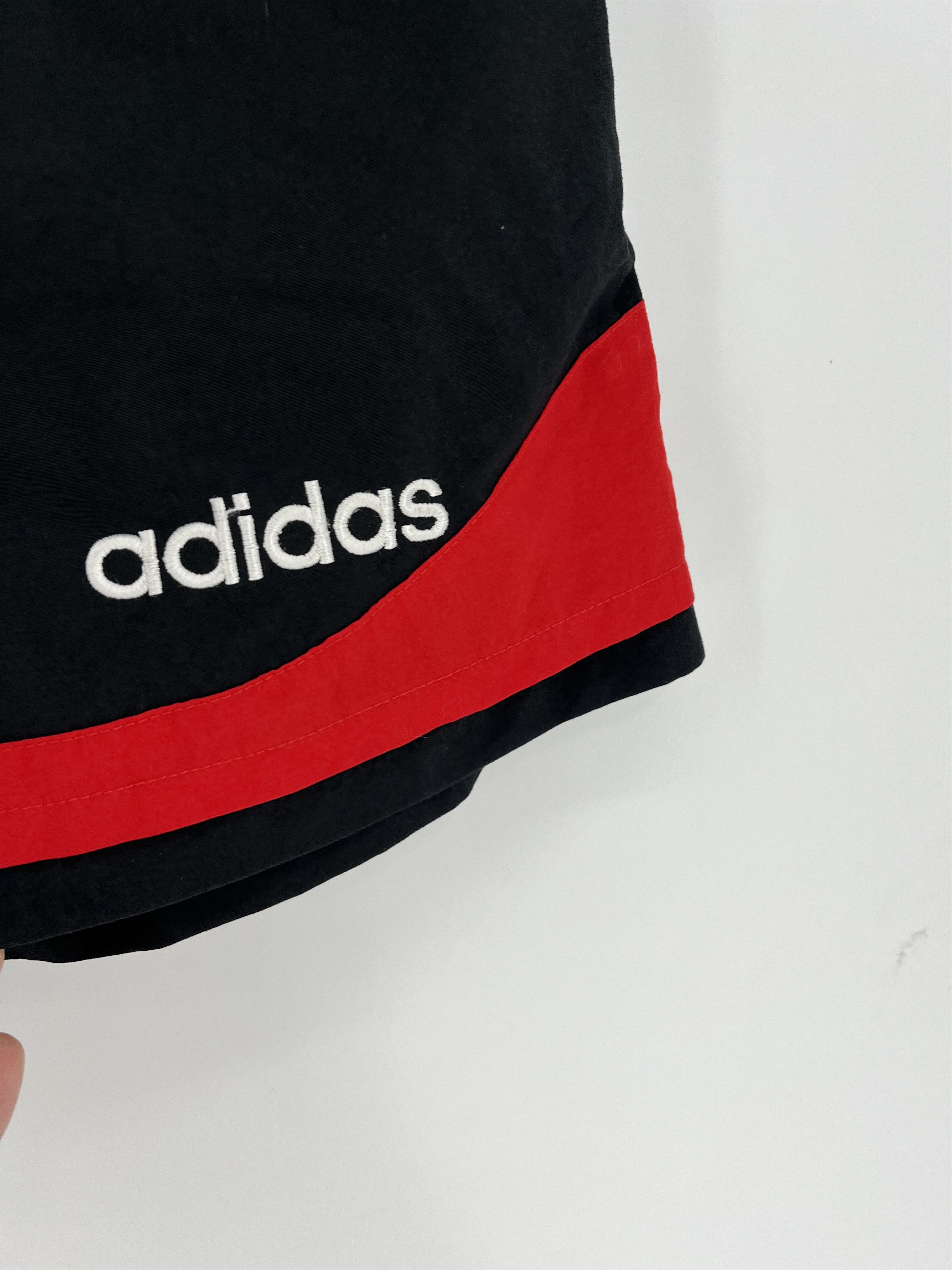 Adidas 90s Vintage Adidas Black Nylon Logo Shorts Travis Style Size US 34 / EU 50 - 8 Thumbnail