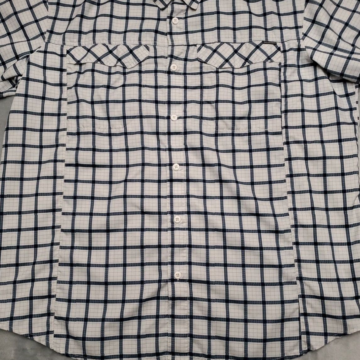Vintage Columbia Shirt XXL Blue Plaid Omni Shade Vented UPF Outdoors Hike Fish Button-Up Casual Mens Size US XXL / EU 58 / 5 - 2 Thumbnail
