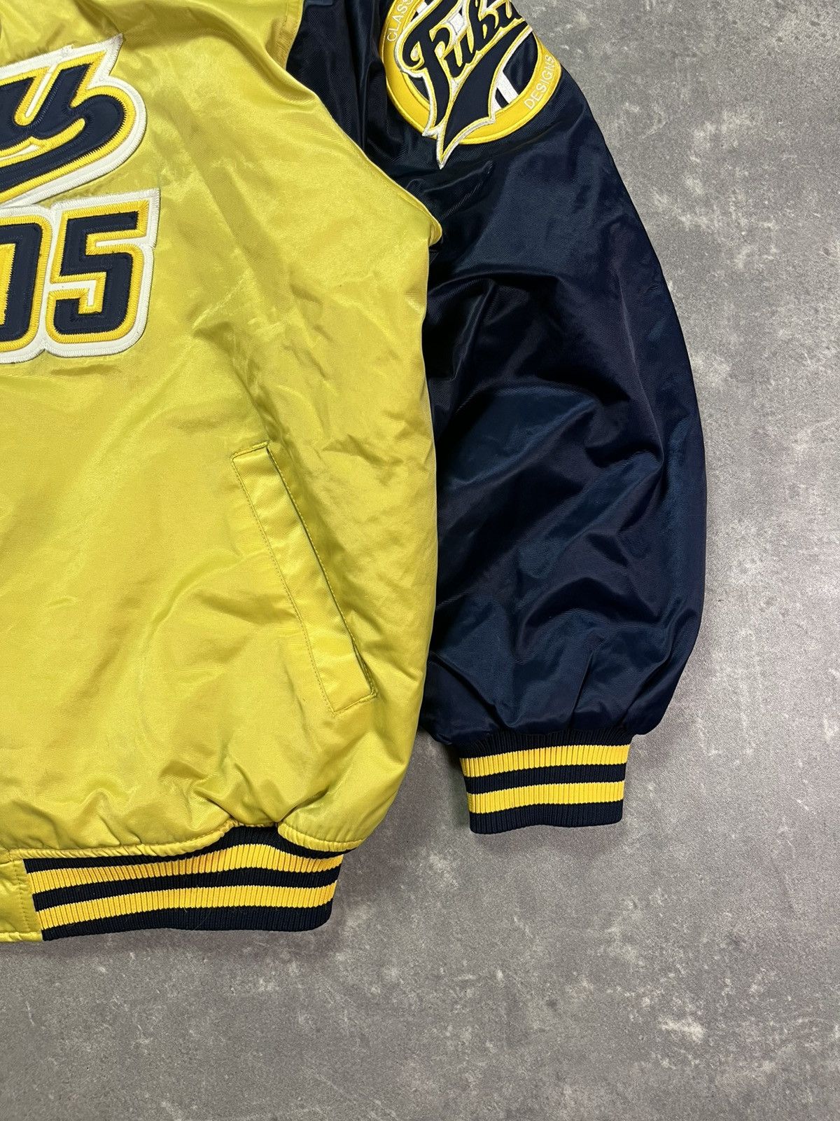 Fubu 90s Fubu Vintage Big Logo Made OG Bomber Jacket XL XXL Rare Size US XL / EU 56 / 4 - 11 Thumbnail