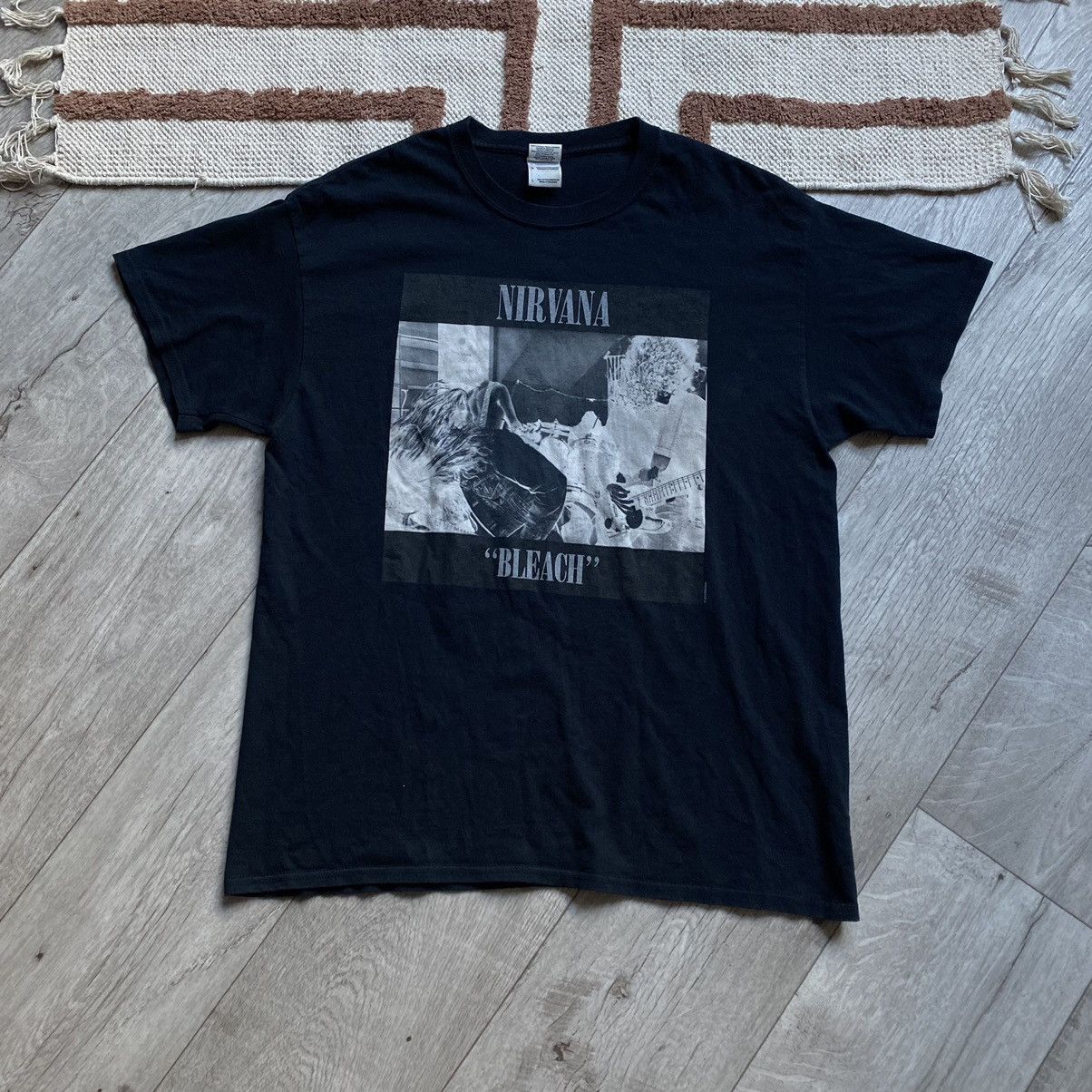 Band Tees NIRVANA GRUNGE BAND BLEACH ALBUM PROMO T SHIRT Size US L / EU 52-54 / 3 - 1 Thumbnail