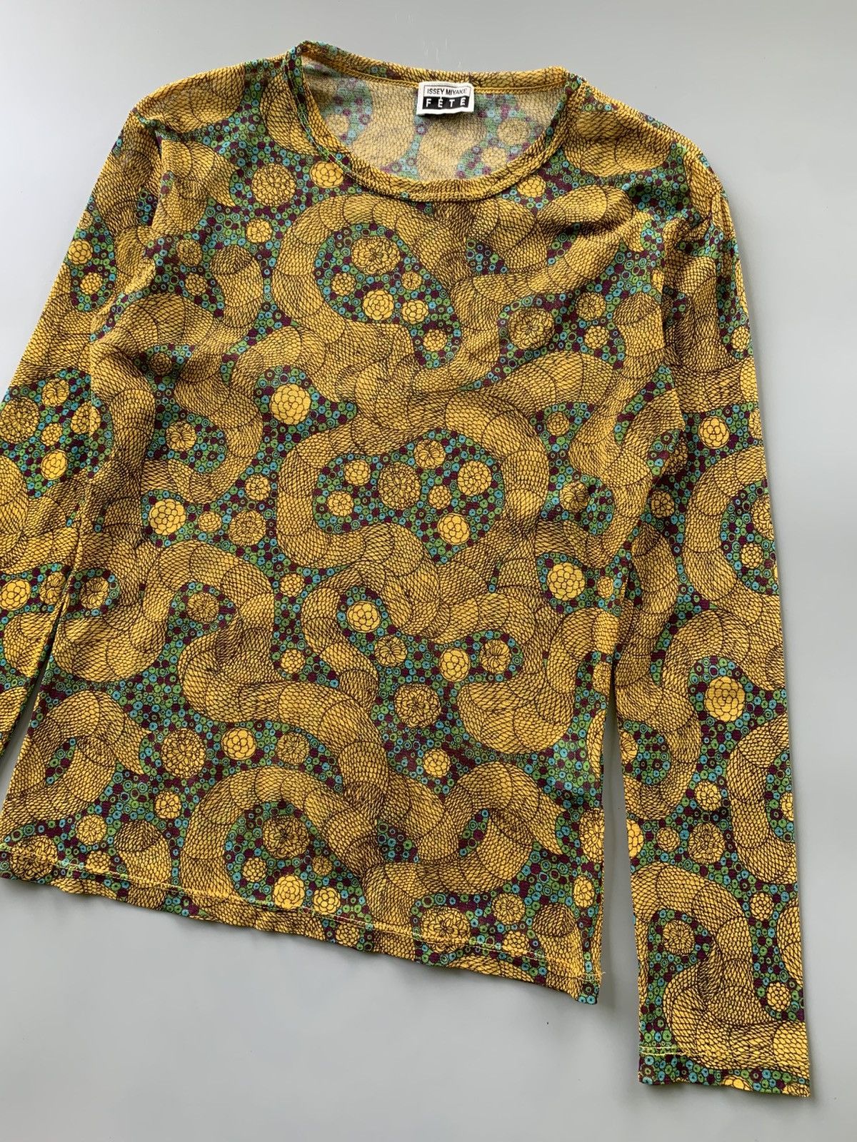 Issey Miyake ISSEY MIYAKE FETE INTRICATE WAVY PATTERN LONGSLEEVE Size S / US 4 / IT 40 - 4 Thumbnail