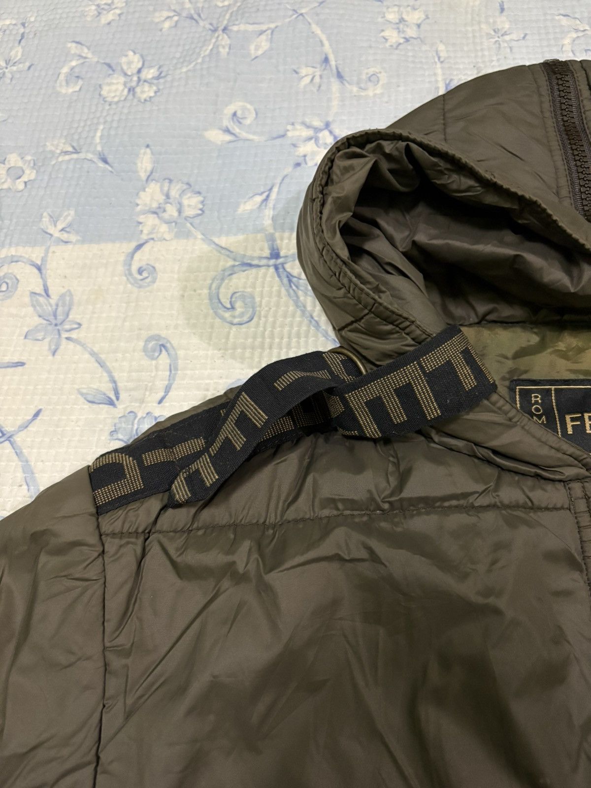 Fendi Fendi Roma Padded Jacket Hoodie Logo Stripe Size US S / EU 44-46 / 1 - 16 Thumbnail
