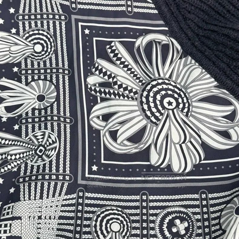 Hermes Hermes Navy Blue Floral Pattern Patchwork Design Sweater Size XXS / US 00 / IT 34 - 7 Thumbnail