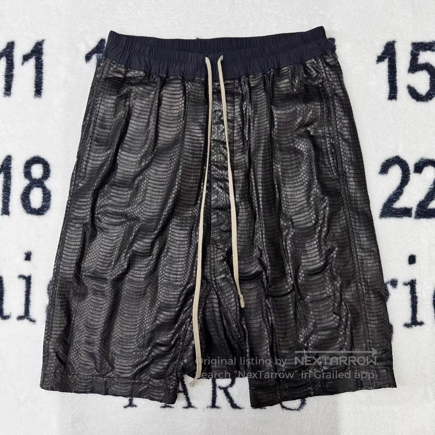 Rick Owens Black Textured Drawstring Shorts. Size US 36 / EU 52 - 1 Thumbnail
