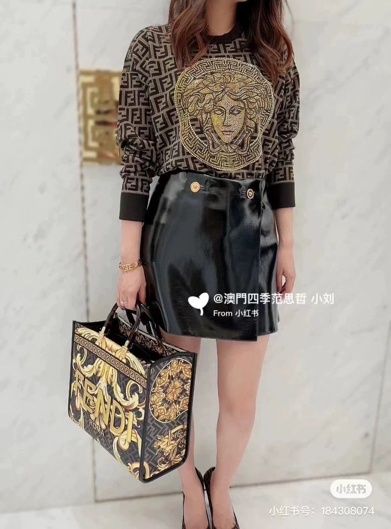 Versace Versace Long-sleeved pullover Size M / US 6-8 / IT 42-44 - 4 Thumbnail