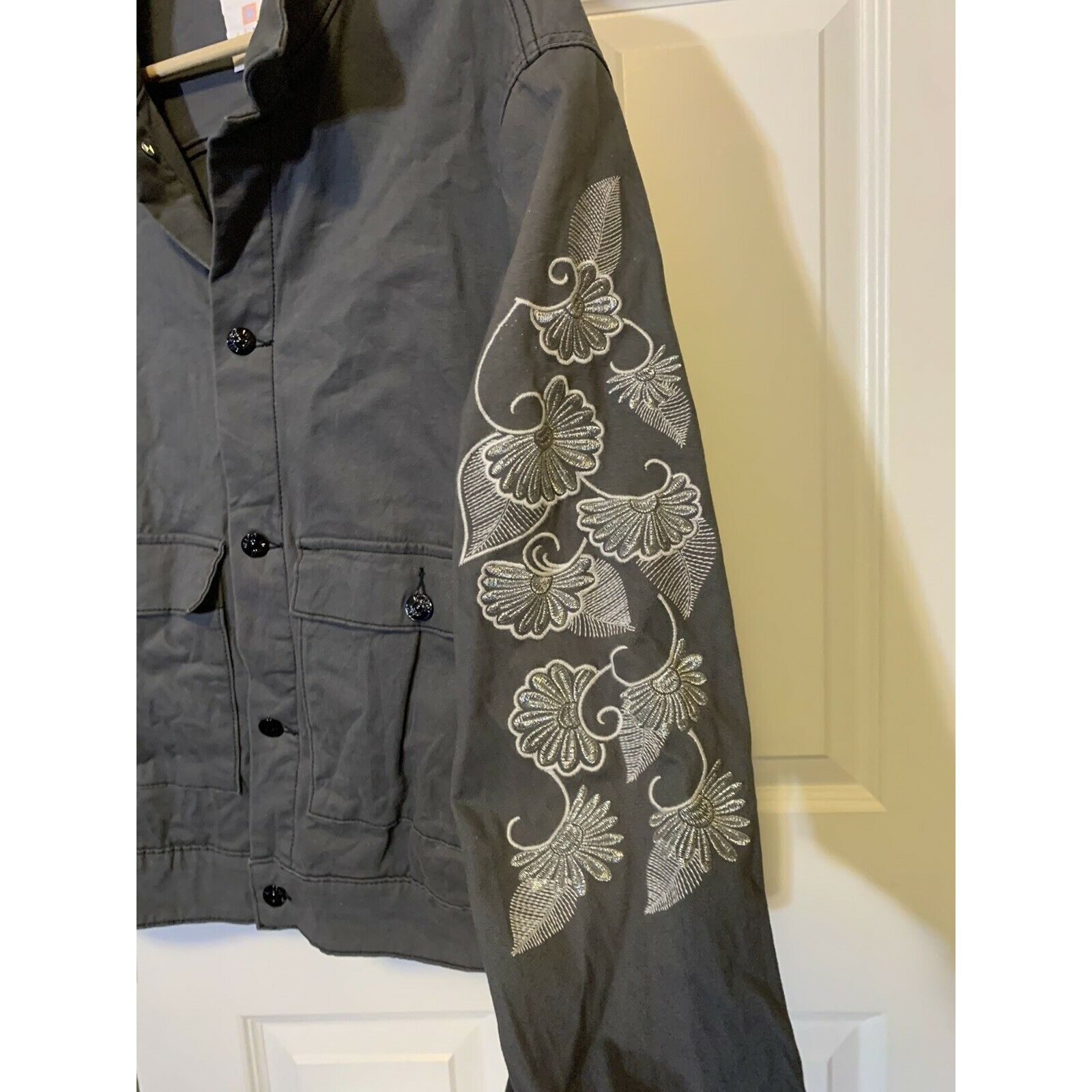 Other Lularoe Womens Jacket Sz 2XL Gray Embroidered Flowers Layere Size XXL / US 16-18 / IT 52-54 - 5 Thumbnail