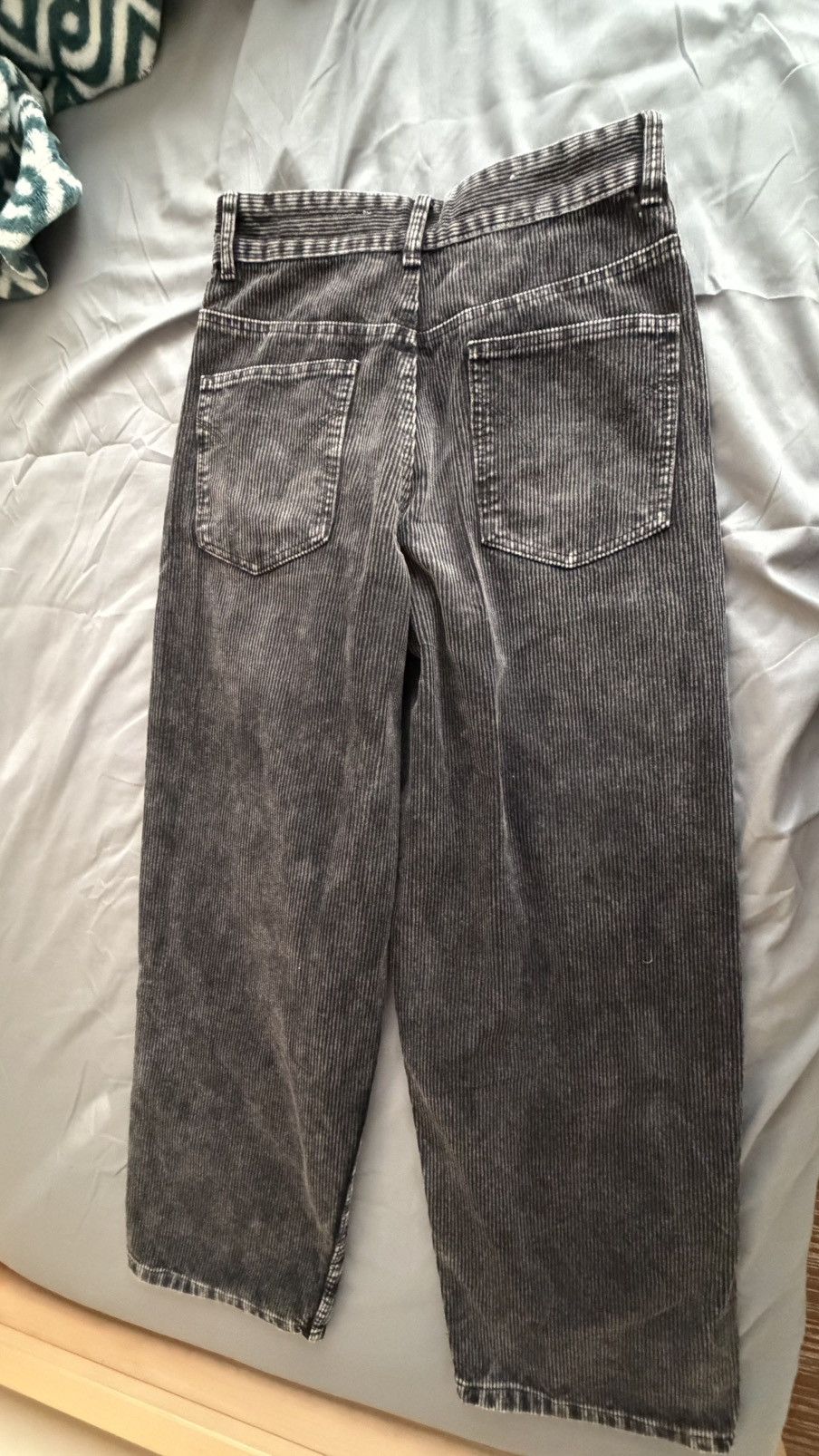 Bershka Super Baggy Corduroy Pants Size US 28 / EU 44 - 2 Thumbnail