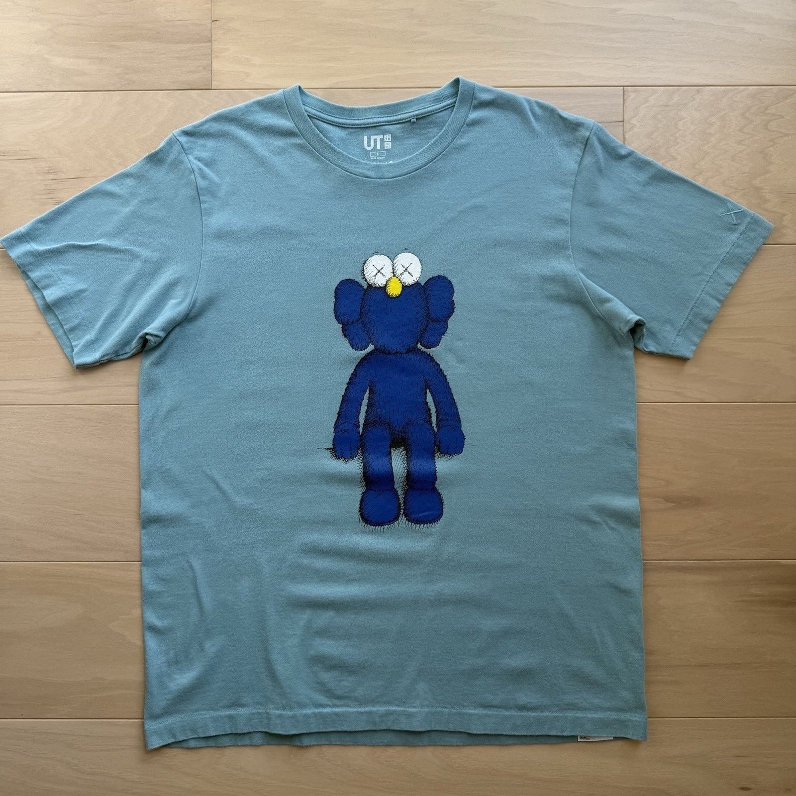 Kaws × Uniqlo Kaws Uniqlo Shirt Large Teal Casual Streetwear Minimalist Size US L / EU 52-54 / 3 - 2 Thumbnail