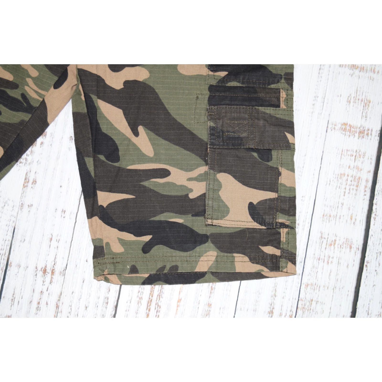 Vintage COMPANY 81 CARGO PANTS CAMO GREEN BROWN POCKETS 13" INSEAM MENS 34 WAIST CANVAS WORKWEAR Army 2000s Mens Size US 34 / EU 50 - 3 Thumbnail