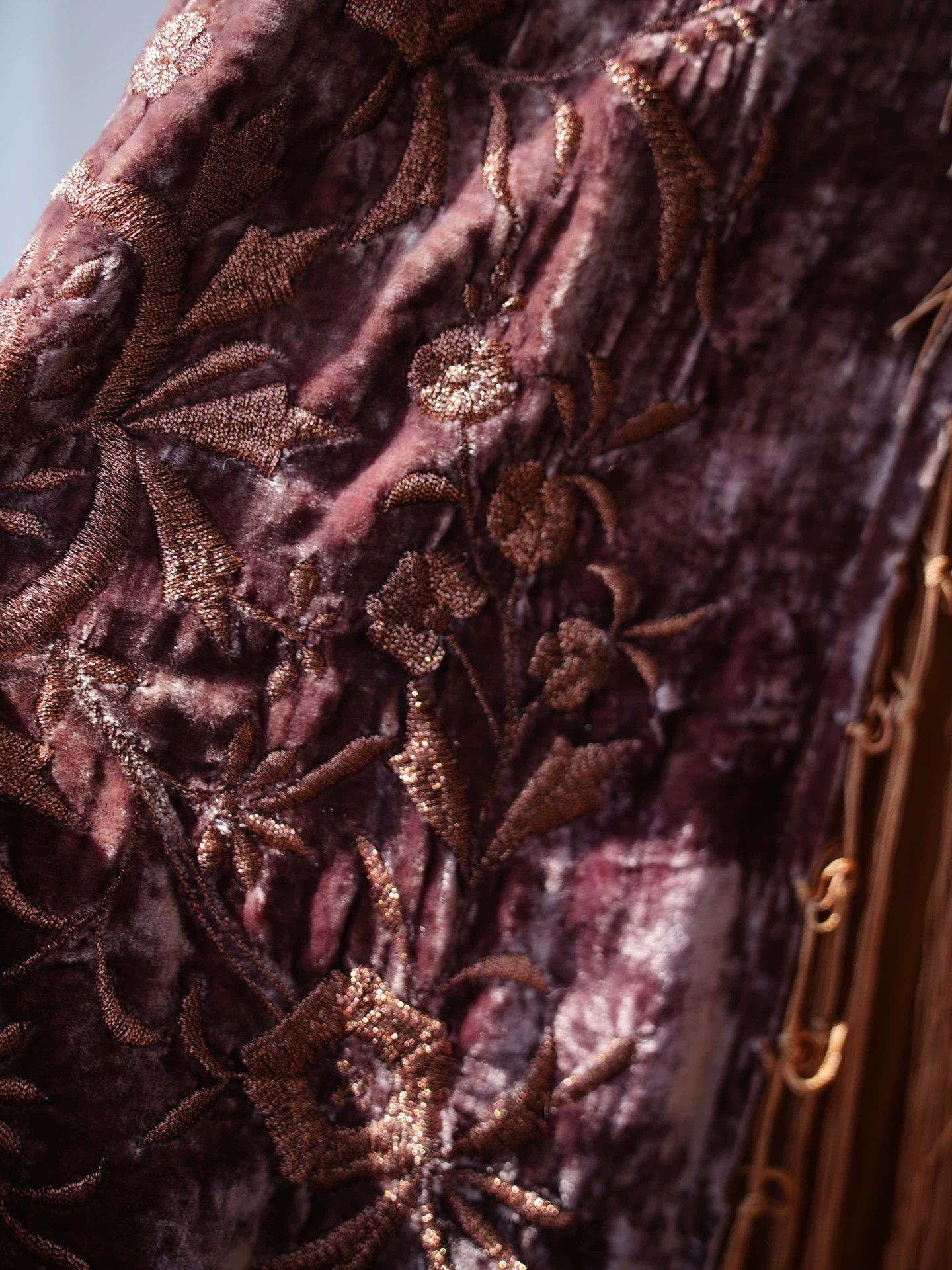 Other 1990s Vintage Plum Velvet Embroidered Tassel Fox Fur Kimono Size ONE SIZE - 5 Thumbnail