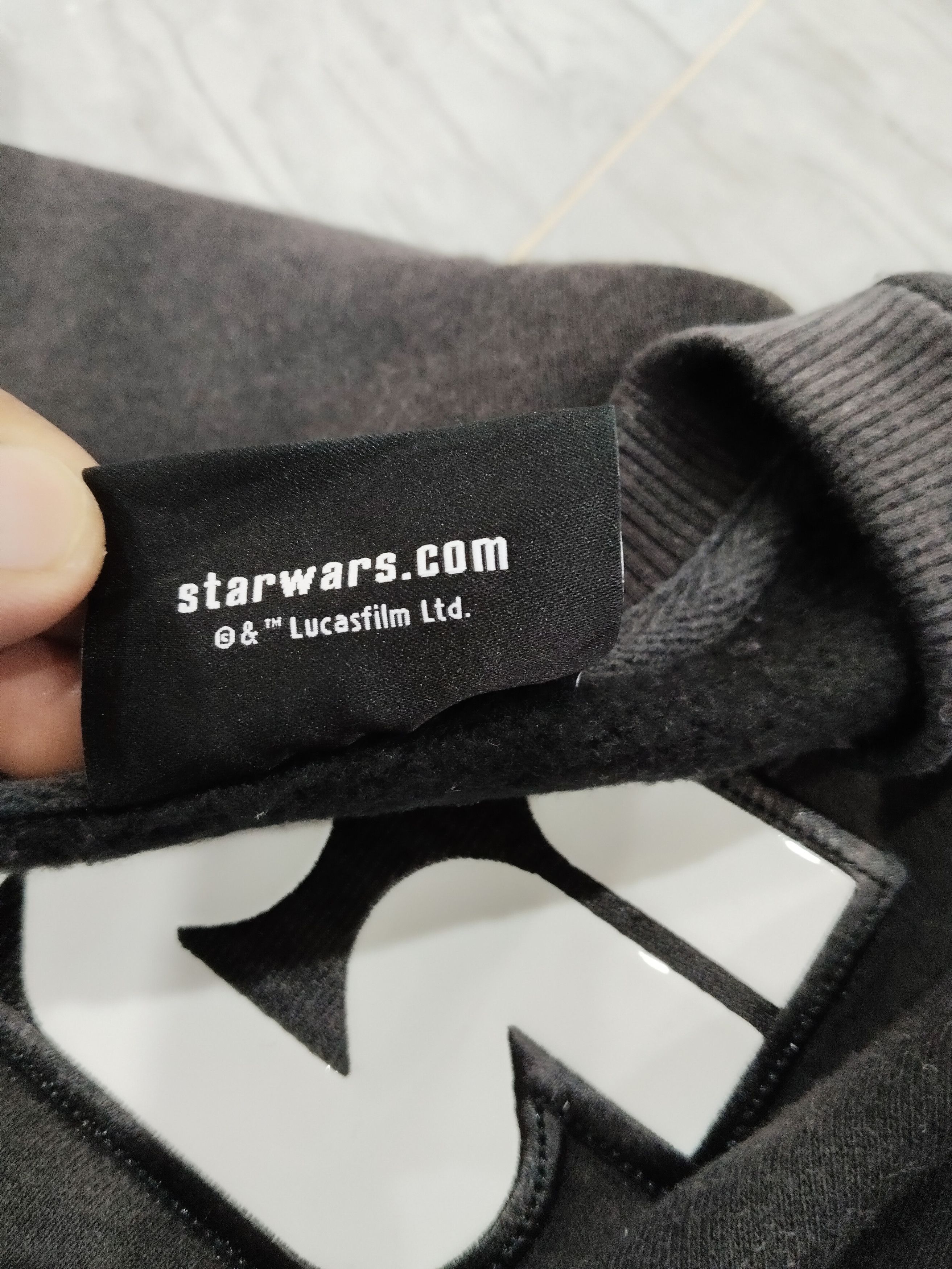 Disney × Issey Miyake × Star Wars Vintage Nice Faded Star Wars Lucas Film Spellout Sweatshirt Size US L / EU 52-54 / 3 - 6 Thumbnail