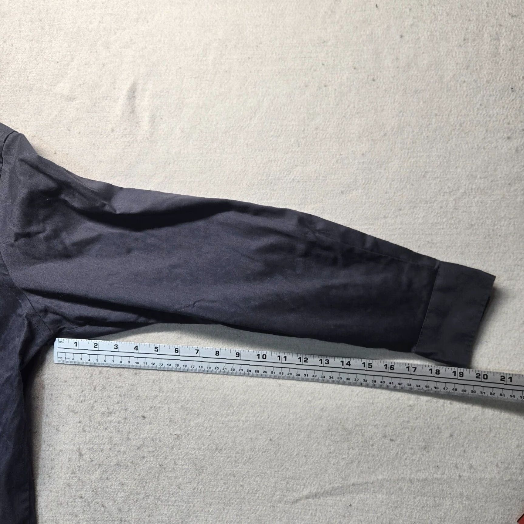 Van Heusen VINTAGE Van Heusen Dress Shirt Solid Black Classic-Fit Wrinkle-Free Flex Collar 17 Mens Shirt Size 46R - 5 Thumbnail