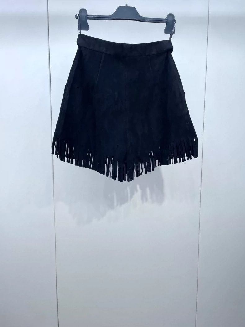 Dior Dior Black sheepskin tassel shorts 2504-Nextarrow Size 24" / US 00 / IT 34 - 2 Thumbnail