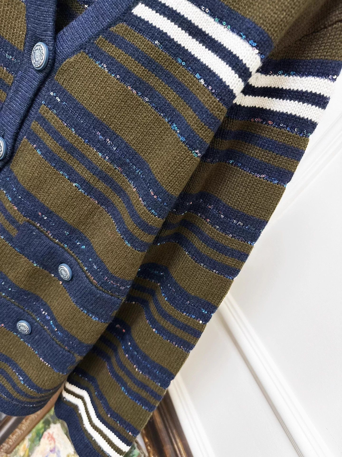 Chanel Chanel 20C Station Teal Sequin Stripe Vneck Knit Jacket 34 Size XS / US 0-2 / IT 36-38 - 5 Thumbnail