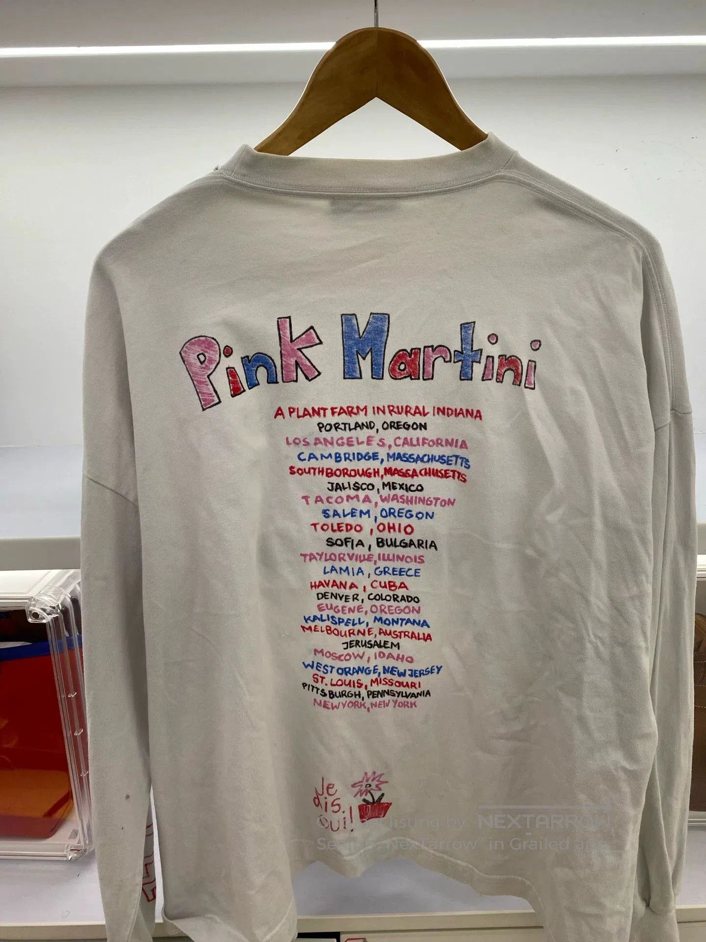 Balenciaga Balenciaga Long Sleeve T-Shirt with Pink Martini. Size US XS / EU 42 / 0 - 3 Thumbnail
