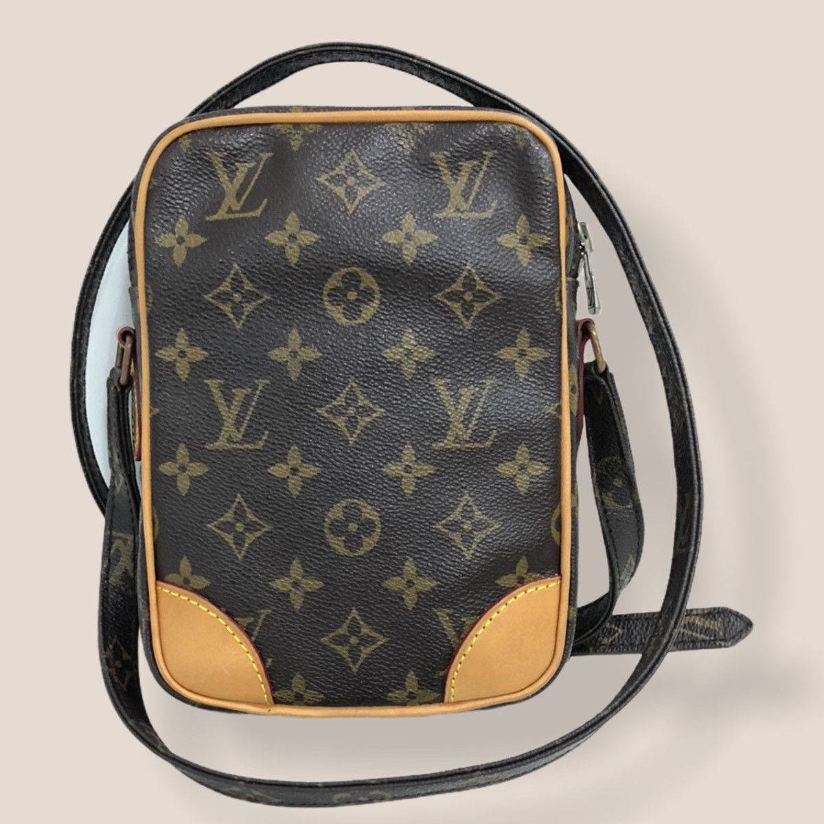 Louis Vuitton ‼️YES‼️ LOUIS VUITTON MONOGRAM DANUBE CROSSBODY SLING BAG Size ONE SIZE - 3 Thumbnail