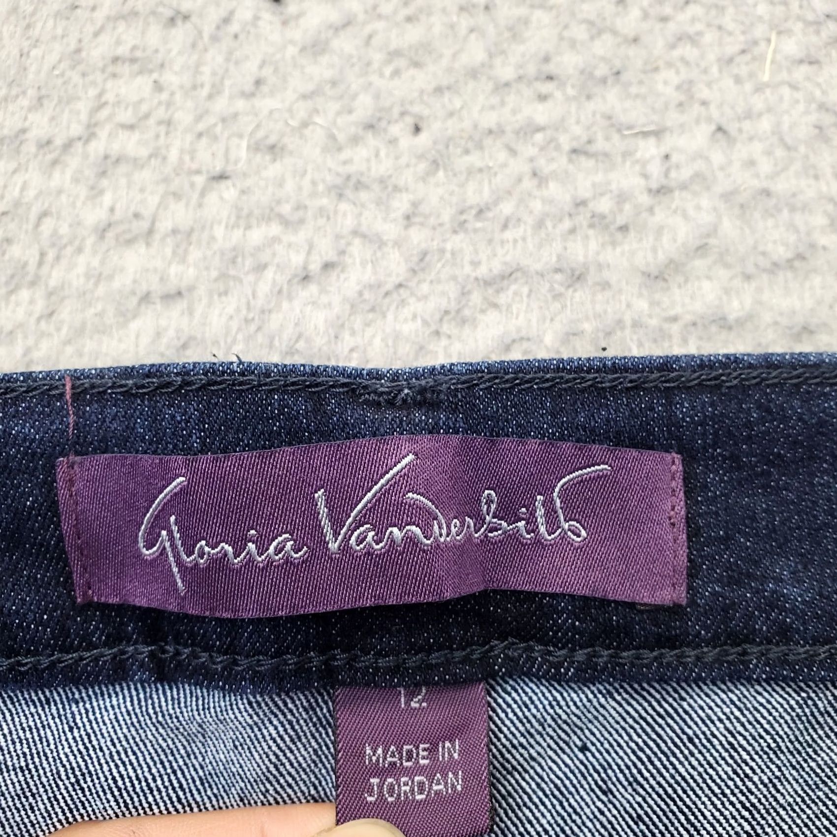 Gloria Vanderbilt Gloria Vanderbilt Womens 12 Blue Denim Straight Jeans Amanda Stretch Slimming 5-Pocket Design Regular Inseam 30.75" 32 Waist NWT Mens? Size 34" / US 12 / IT 48 - 7 Thumbnail