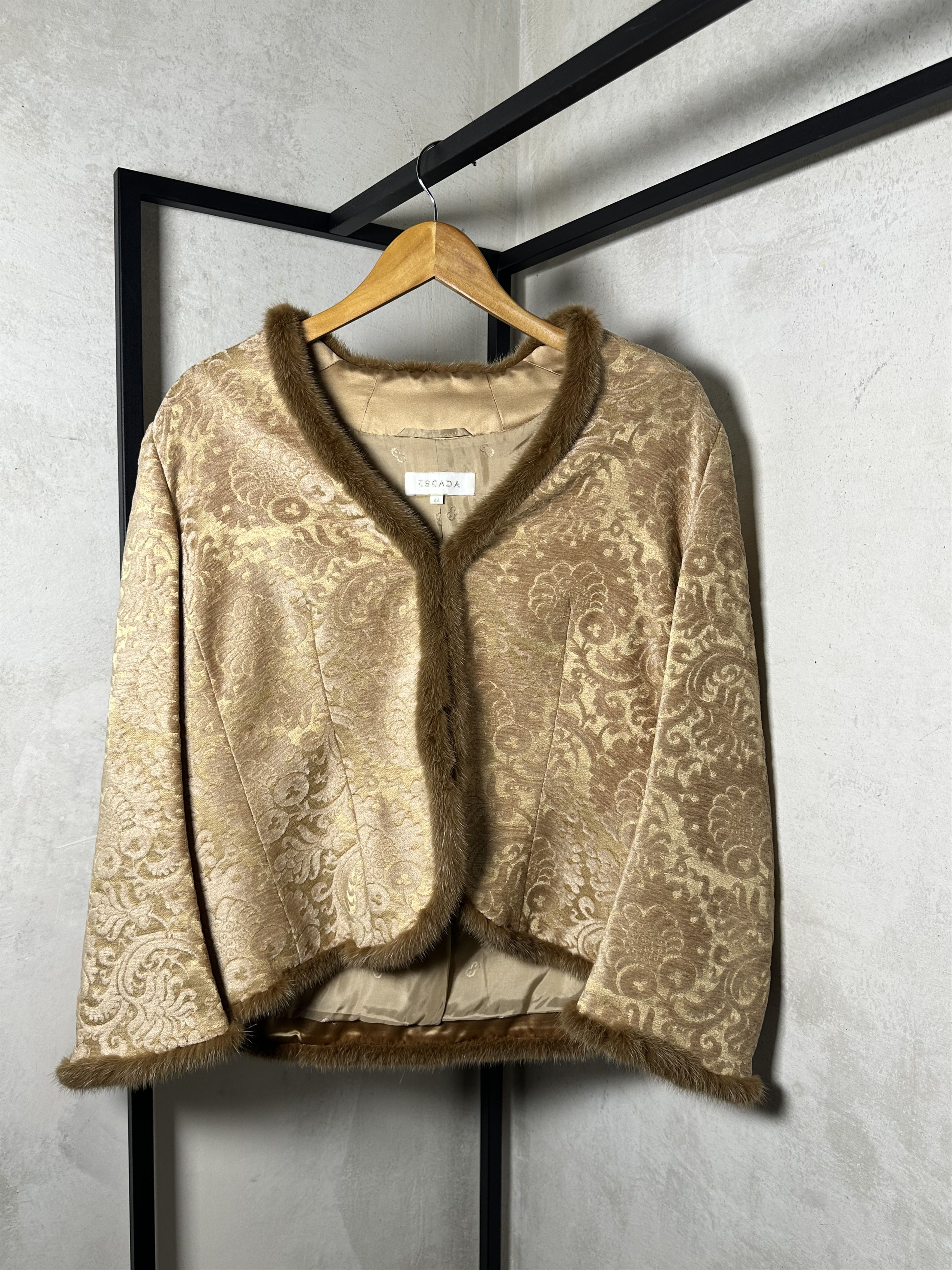 Escada ESCADA Gold Toned Brocade Jacket w/ Mink Fur Trim Size M / US 6-8 / IT 42-44 - 1 Thumbnail
