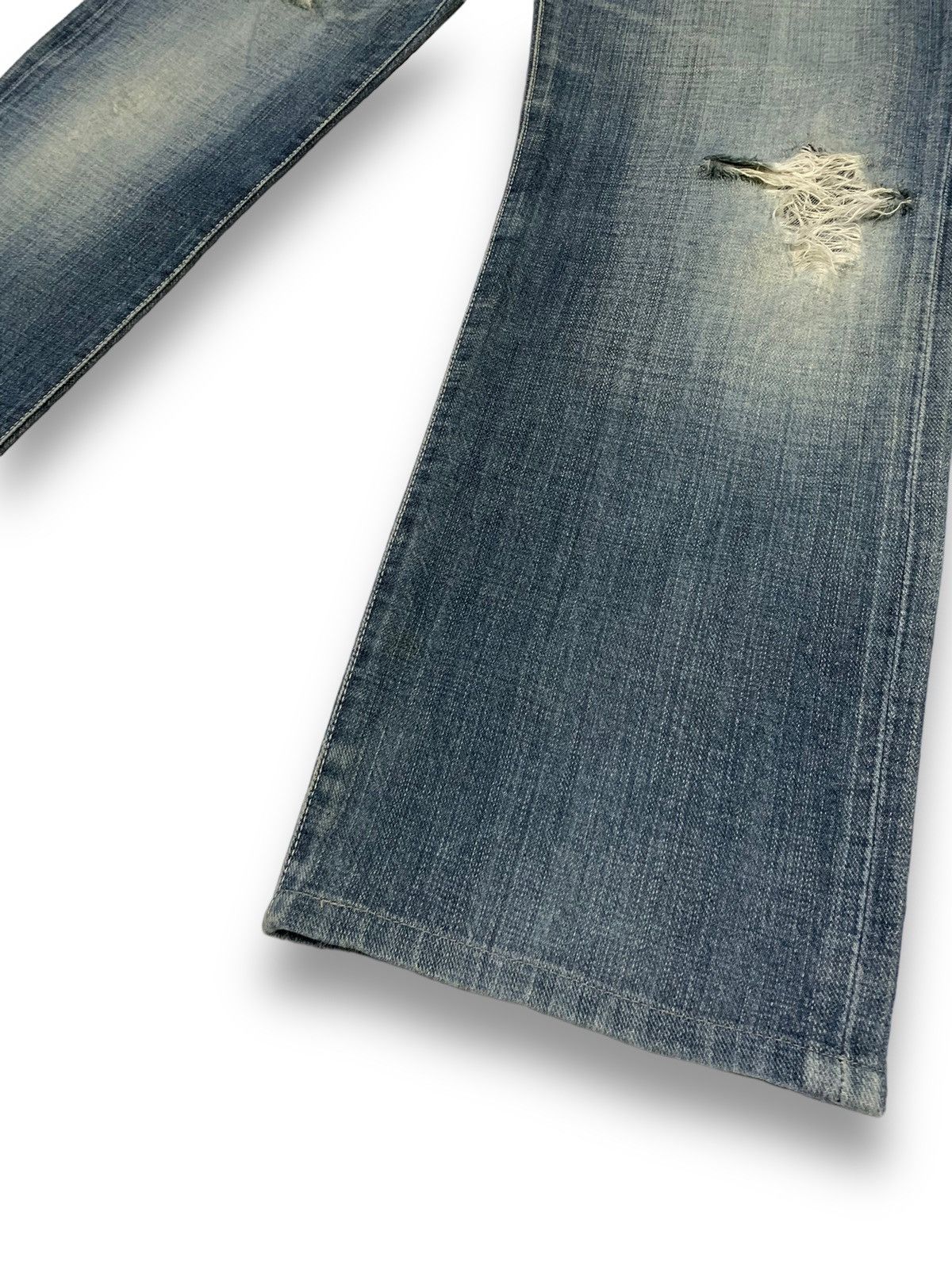 Jun Takahashi Vintage Y2K Uniqlo S002 Faded Loose Fit Distressed Jeans Size US 32 / EU 48 - 14 Thumbnail