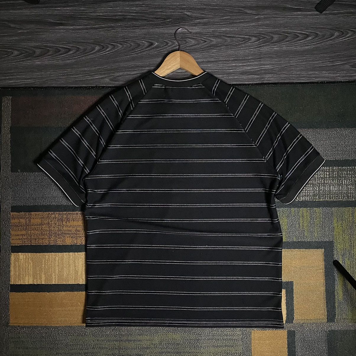 Supreme × Umbro Supreme x Umbro Stripe Soccer Jersey (SS25) Size US S / EU 44-46 / 1 - 2 Thumbnail