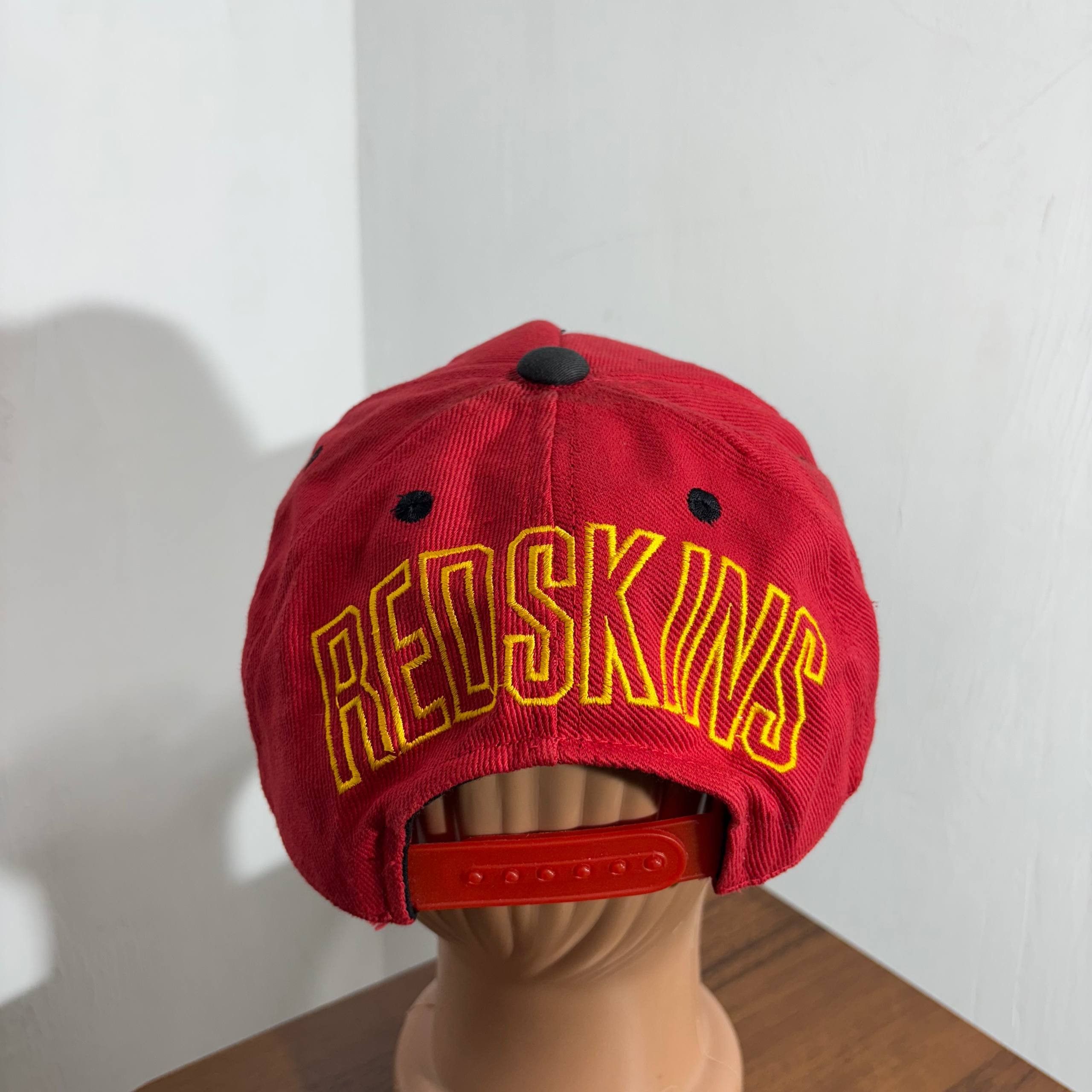 Vintage VINTAGE 90s NFL Washington Redskins Red Yellow Snapback Cap Size ONE SIZE - 4 Thumbnail