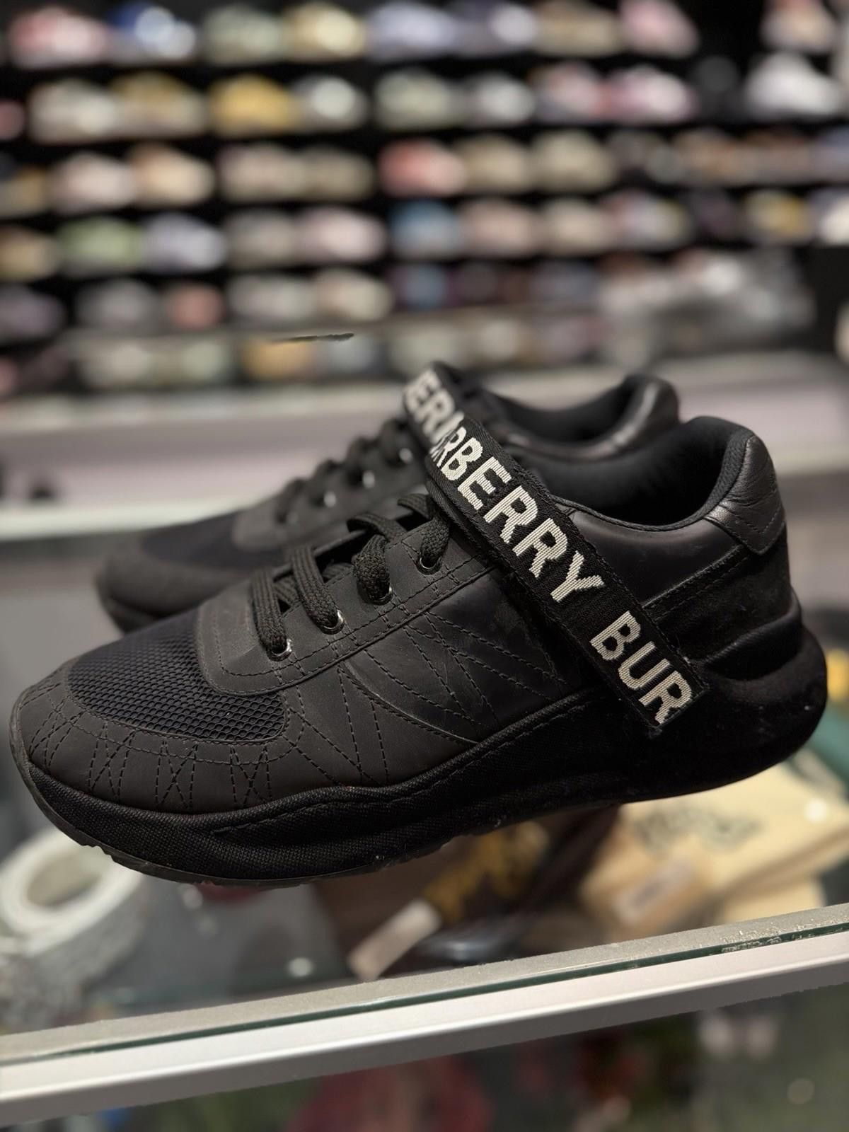 Burberry Burberry Ronnie Sneaker | Size 11US/44EU Black Size US 11 / EU 44 - 3 Thumbnail