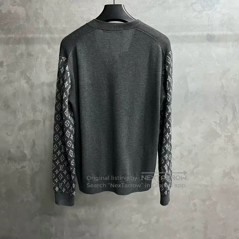 Louis Vuitton Louis Vuitton Grey Logo Patchwork V-Neck Single-Breasted L Size US M / EU 48-50 / 2 - 5 Thumbnail