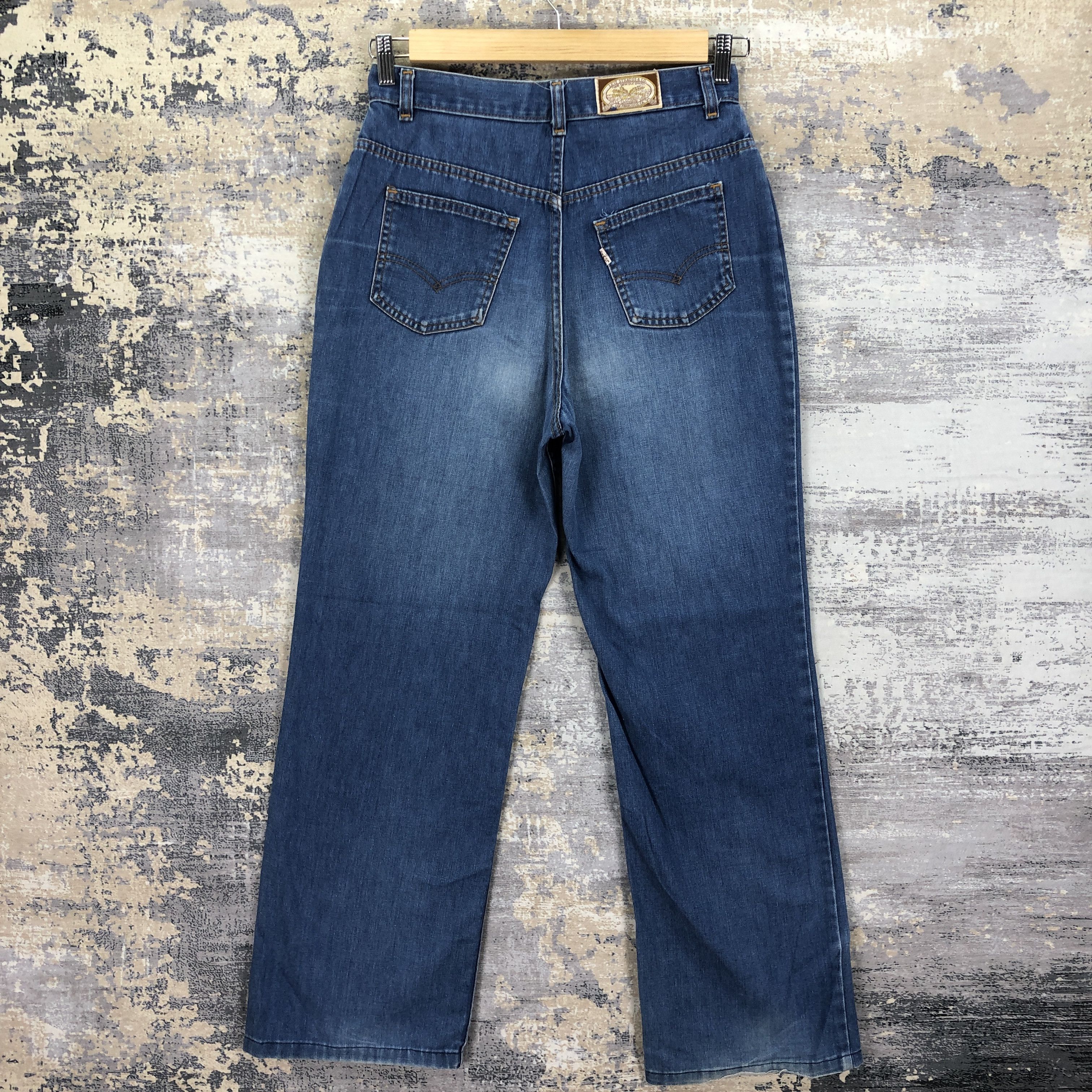 Levi's Vintage 70s Levis #17 Jeans Levis Faded Light Wash Denim Size 28" / US 6 / IT 42 - 2 Thumbnail
