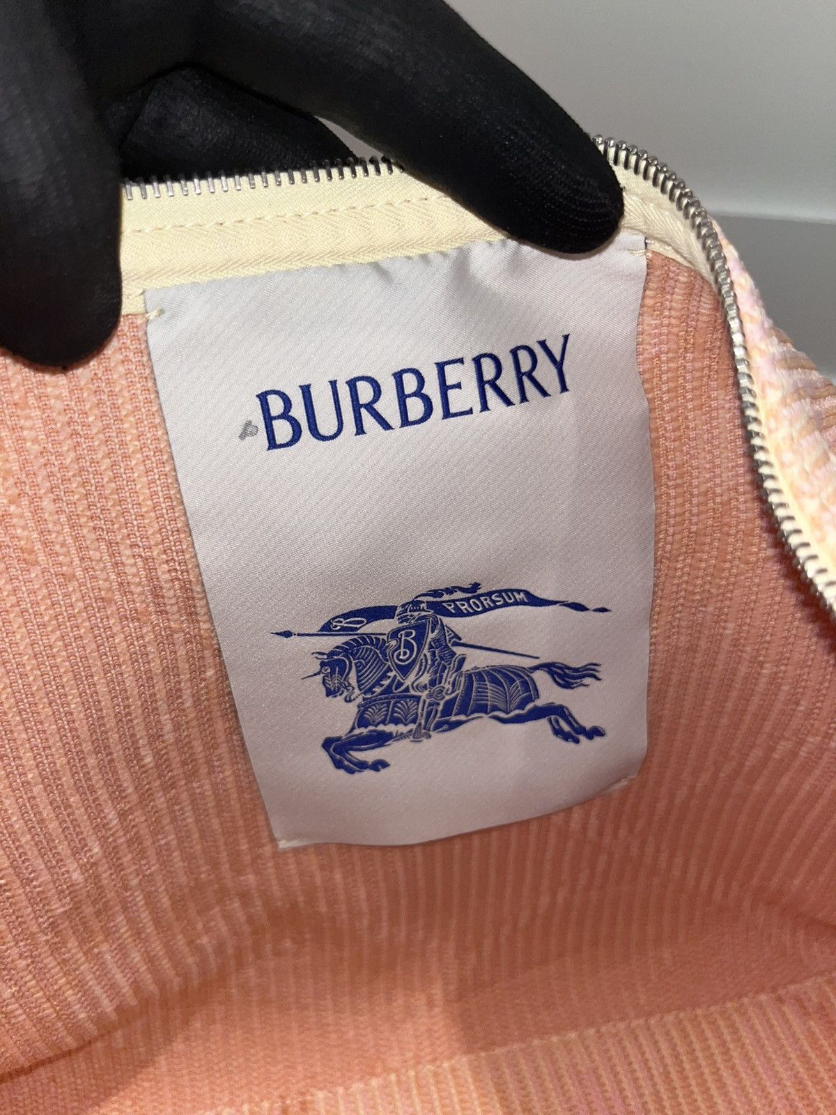 Burberry Burberry Medium Peg Bag Size ONE SIZE - 18 Thumbnail