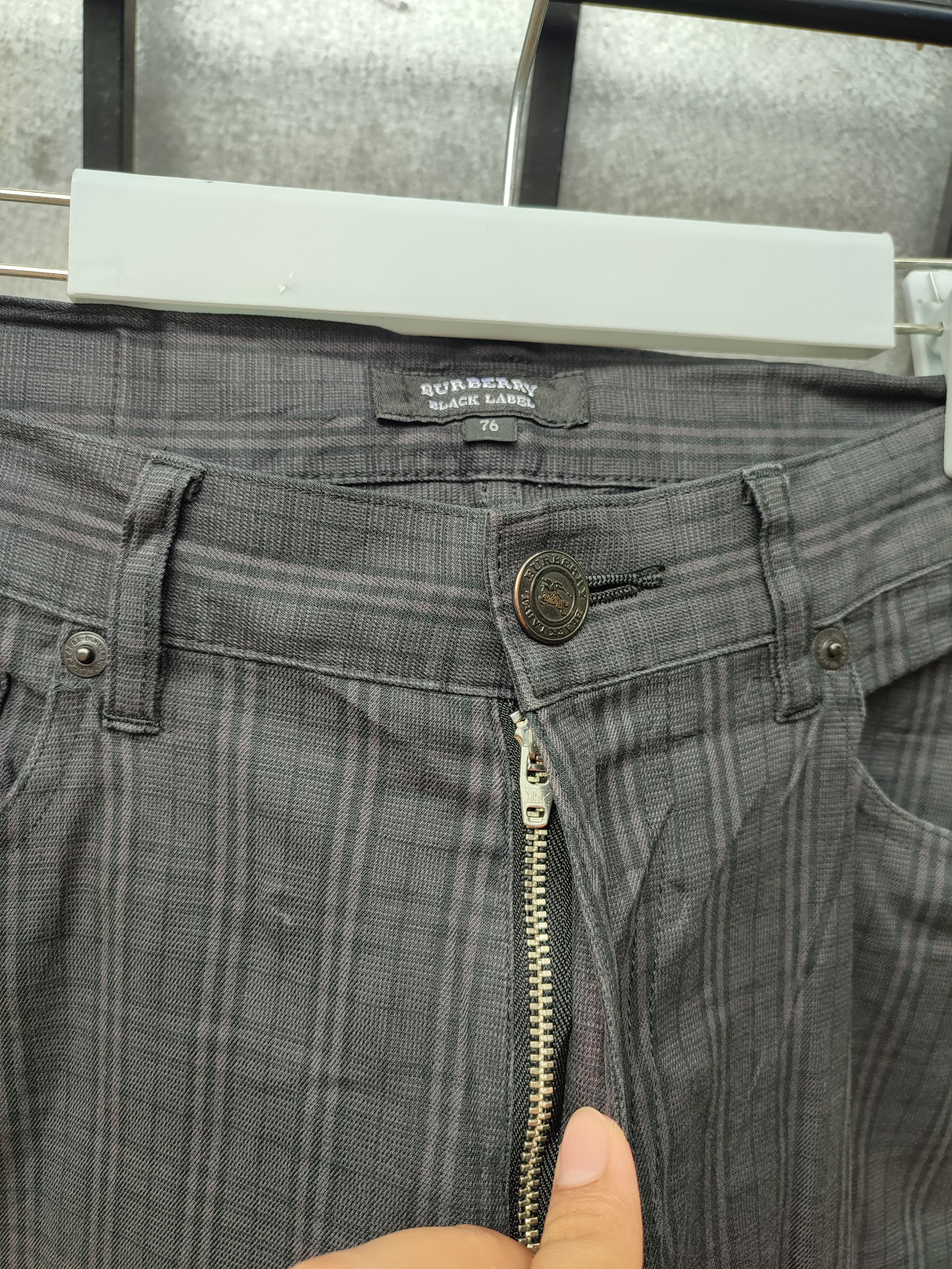 Burberry Vintage Burberry Stripe Slack Pants Size US 32 / EU 48 - 4 Thumbnail