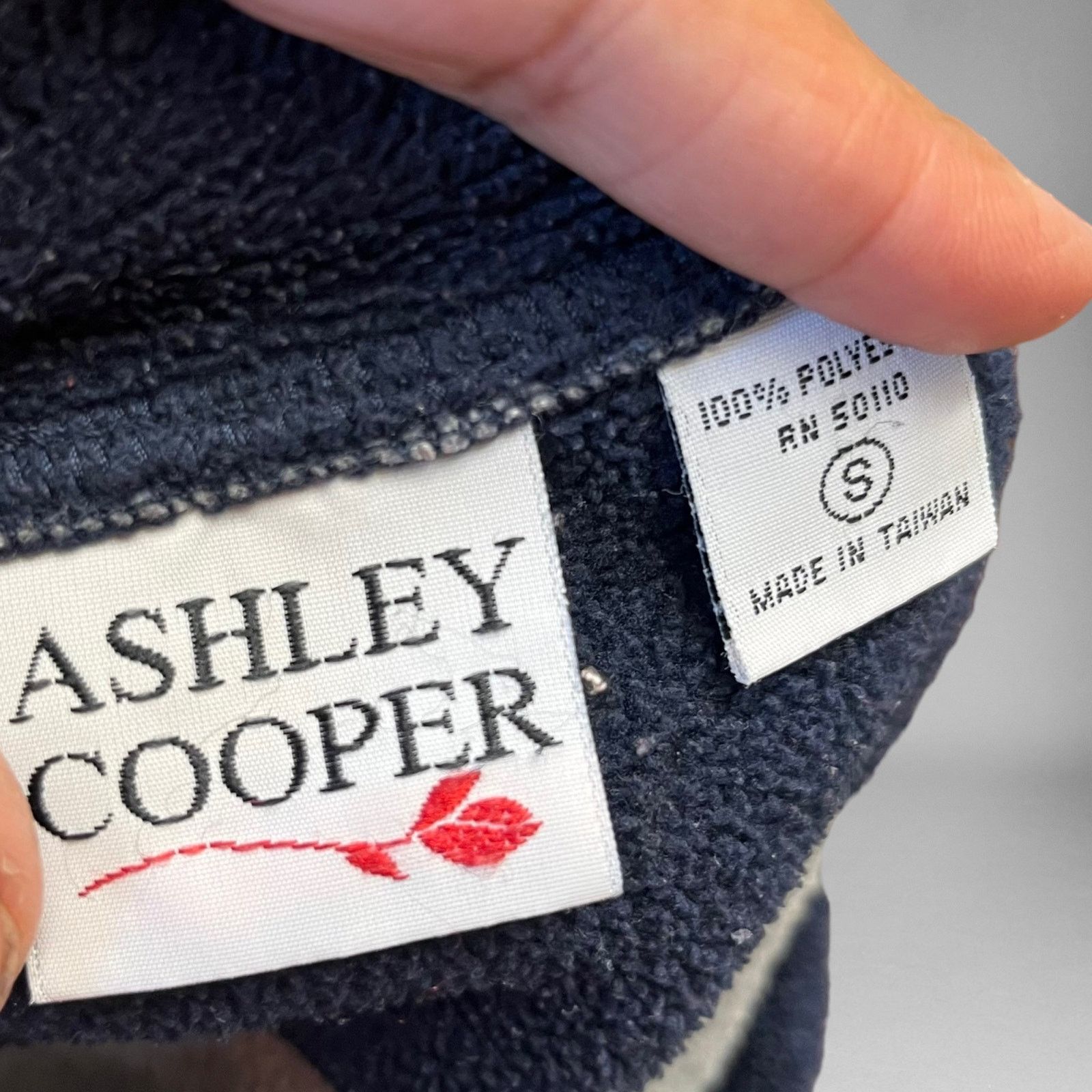 Other Vintage Ashley Cooper Sweater Fleece Ice Skater Snowflake Size S / US 4 / IT 40 - 6 Thumbnail