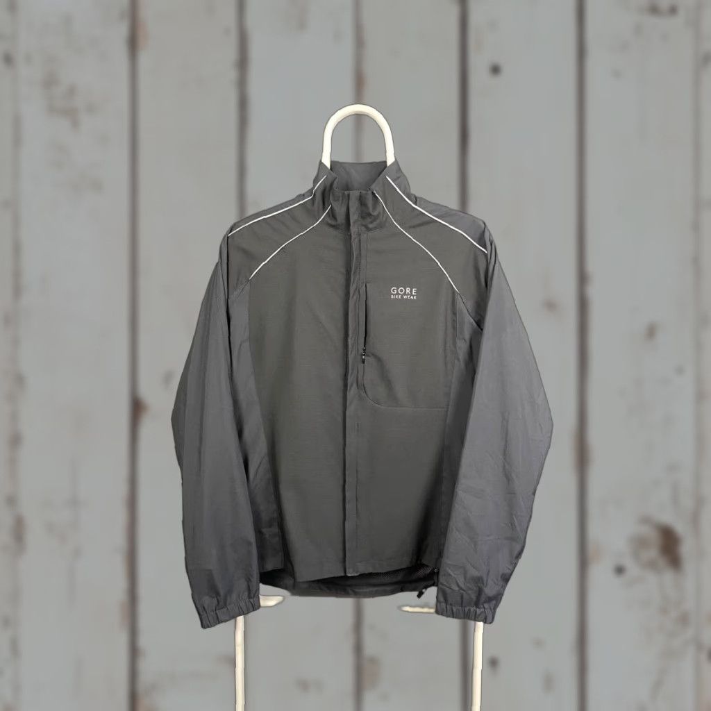 GOREWEAR GORE BIKE WEAR Jacket Mens Track Jacket Black L Full Zip Windbreaker Sprt Running Shirt/Coat Regular Fit Pattern Solid Long Sleeve Size US L / EU 52-54 / 3 - 1 Thumbnail