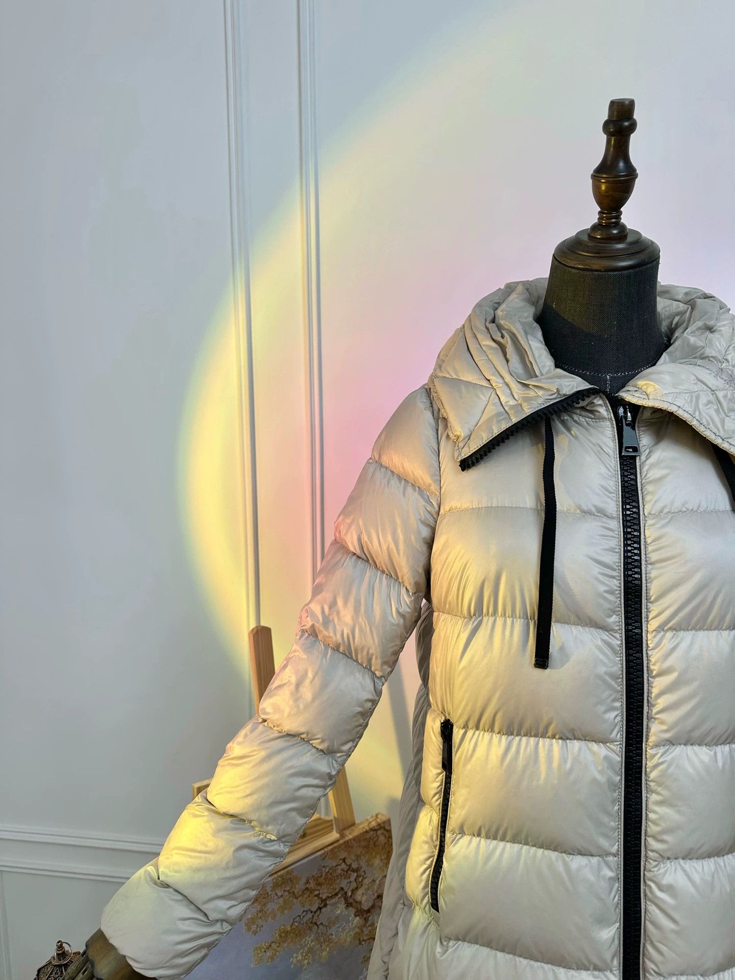 Moncler Moncler Suyen Logo Hooded Down Coat Women's White-Grey 1 Size XS / US 0-2 / IT 36-38 - 6 Thumbnail