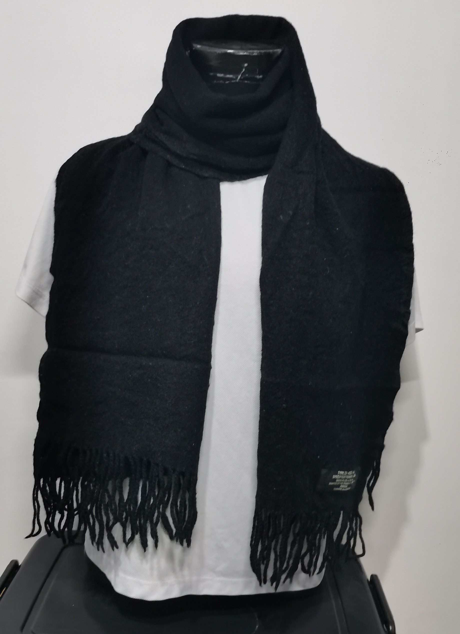CABANE de ZUCCa Cabane de Zucca Black Wool Scarf – Rare Japanese Designer Size ONE SIZE - 1 Thumbnail
