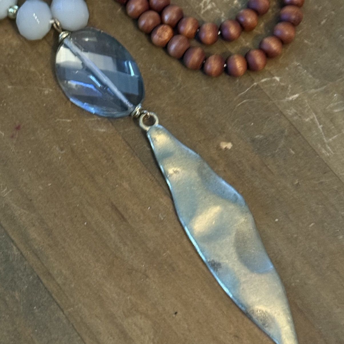 Canvas Canvas long beaded hammered pendant necklace Size ONE SIZE - 4 Thumbnail