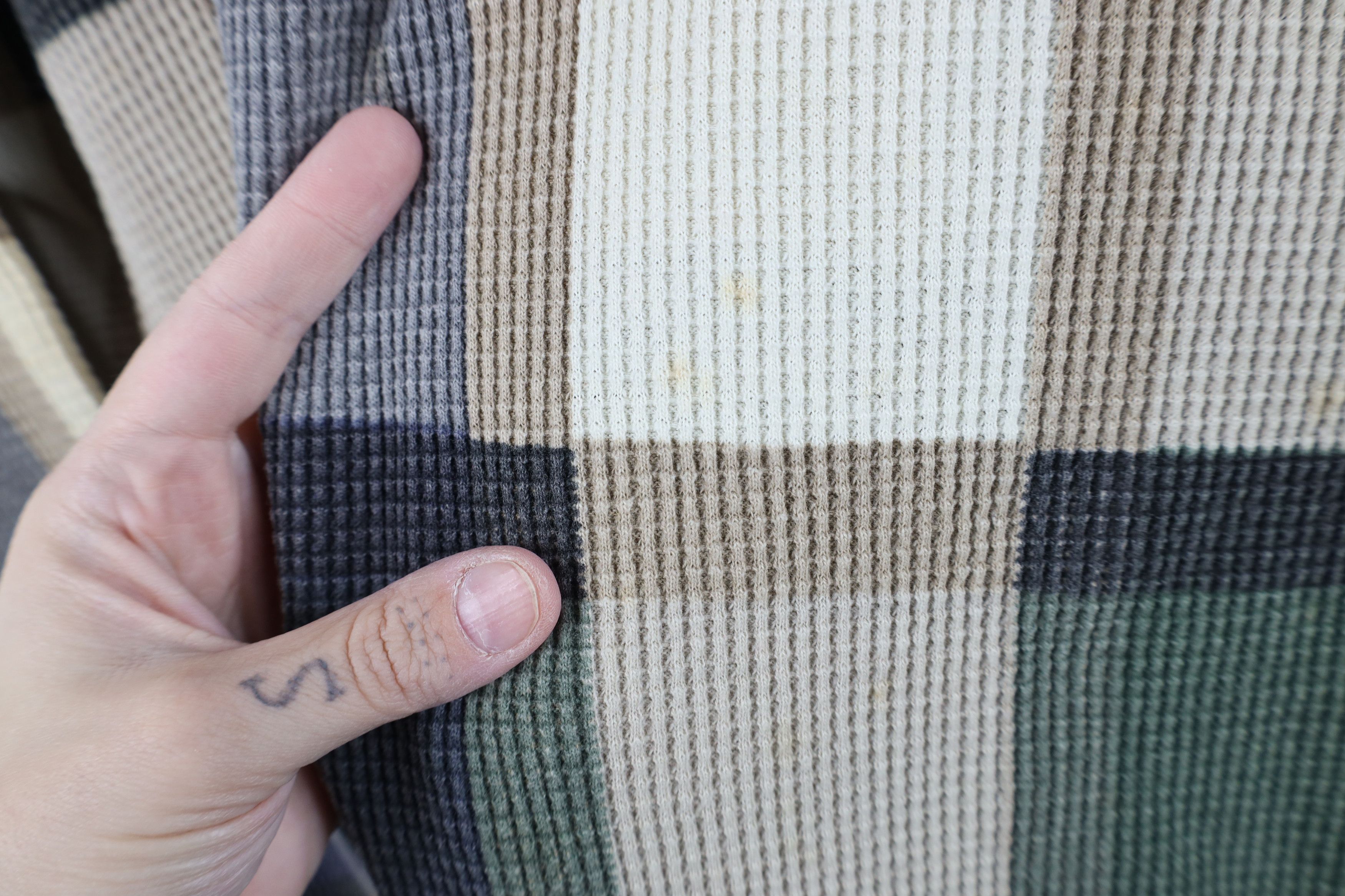 Vintage Vintage 90s IOU Waffle Knit Long Sleeve Henley T-Shirt USA Size US M / EU 48-50 / 2 - 4 Thumbnail