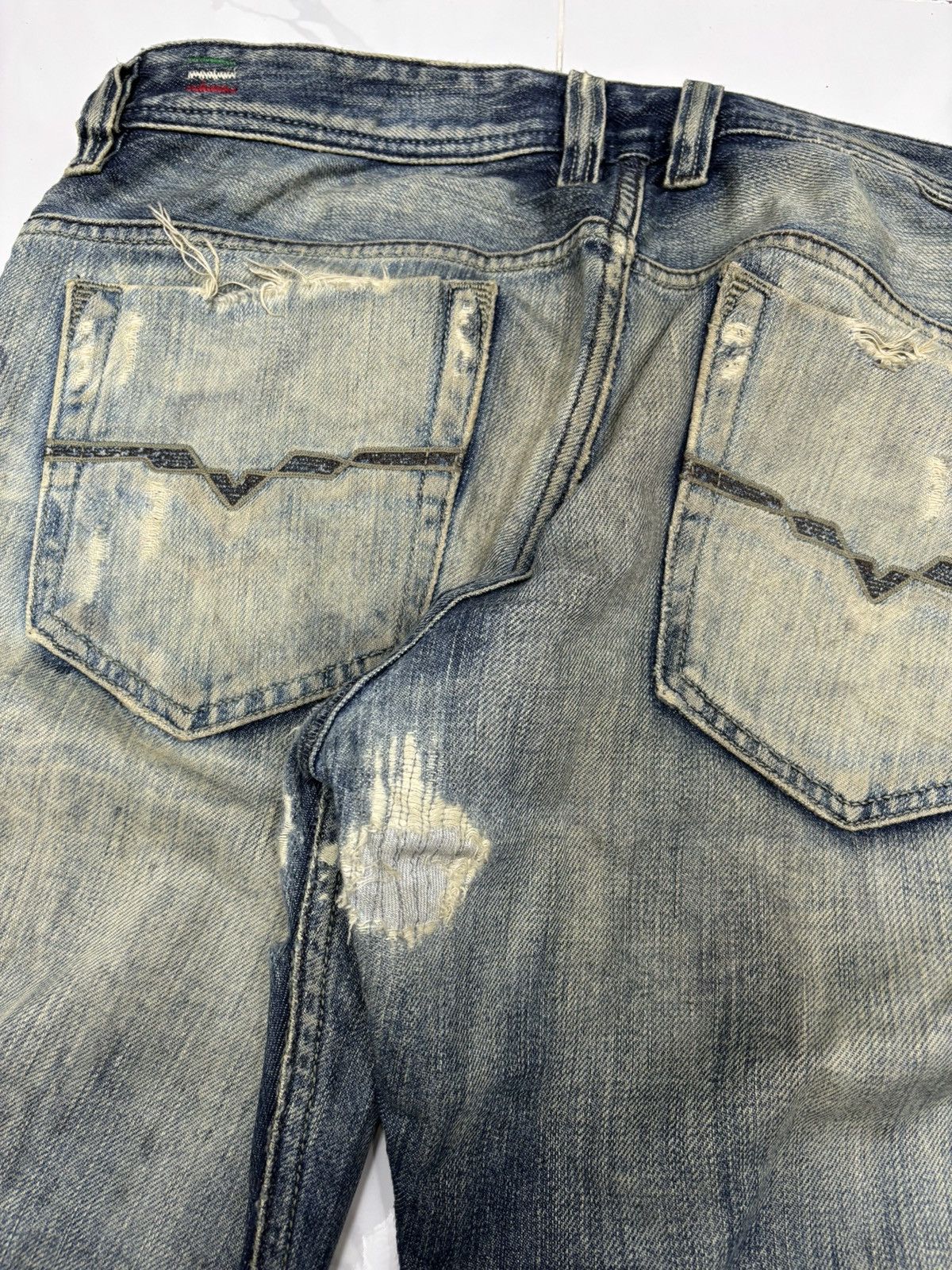 Diesel DIESEL SAFADO THRASHED DISTRESSED DENIM JEANS Size US 34 / EU 50 - 13 Thumbnail