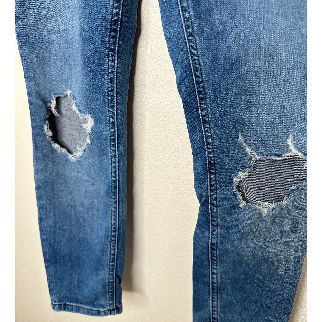 Free People Free People Medium Wash Distressed High Waist Skinny Jean 29 Size 29" - 4 Thumbnail