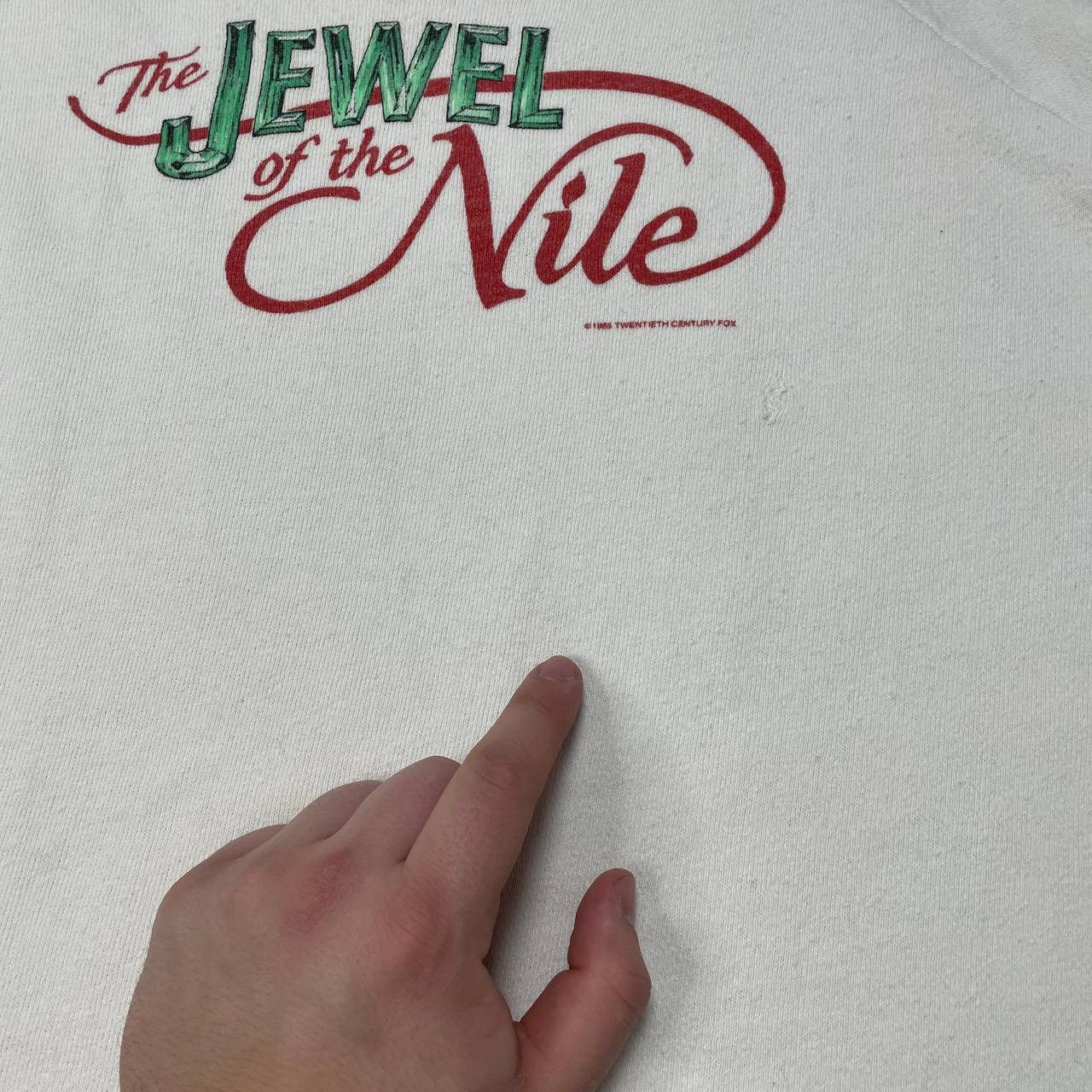 Vintage Vintage 1985 The Jewel Of The Nile Movie Promo Sweatshirt XL Size US XL / EU 56 / 4 - 6 Thumbnail