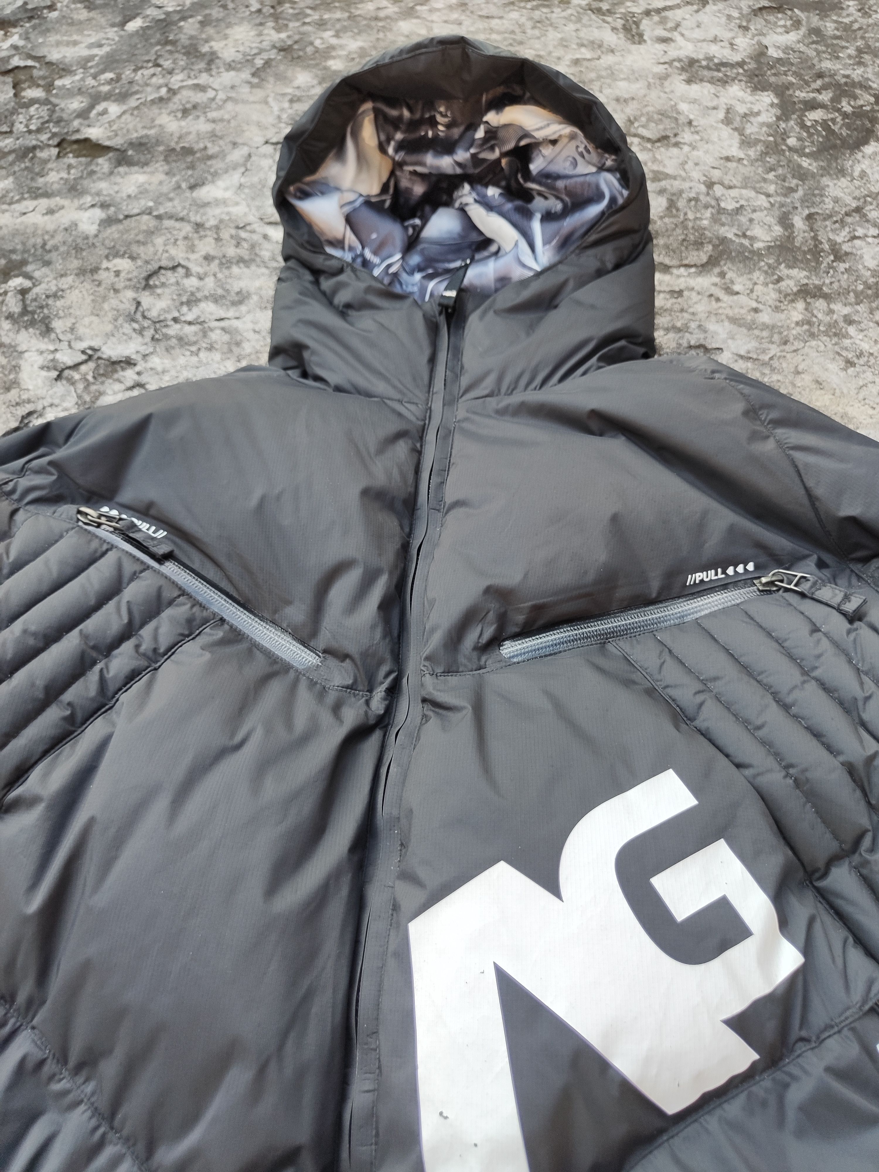 Burton Burton Analog Puffer Size US S / EU 44-46 / 1 - 3 Thumbnail