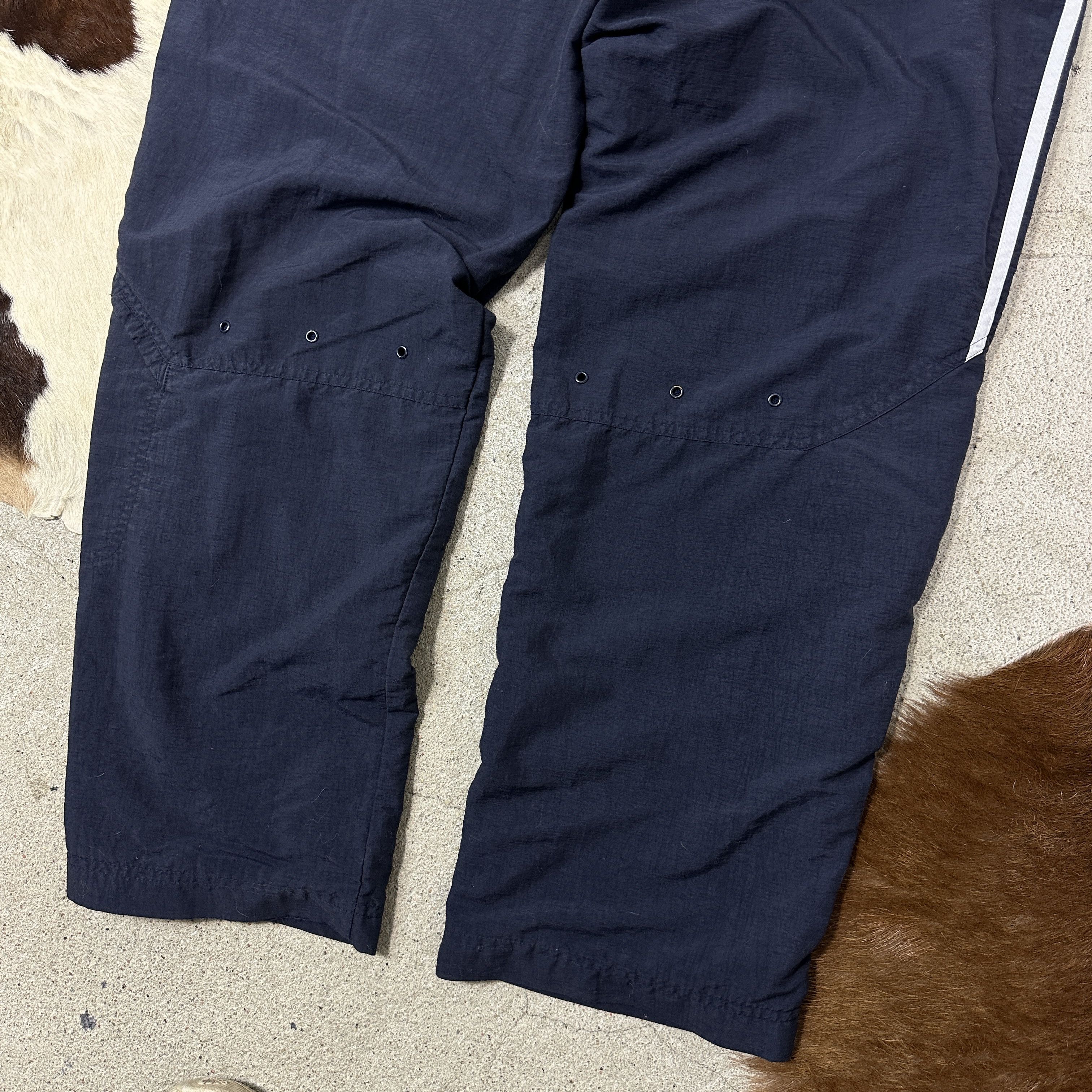 Nike Vintage Sporty Nike Parachute Spell out Logo Sweatpants 00s Size US 31 - 6 Thumbnail