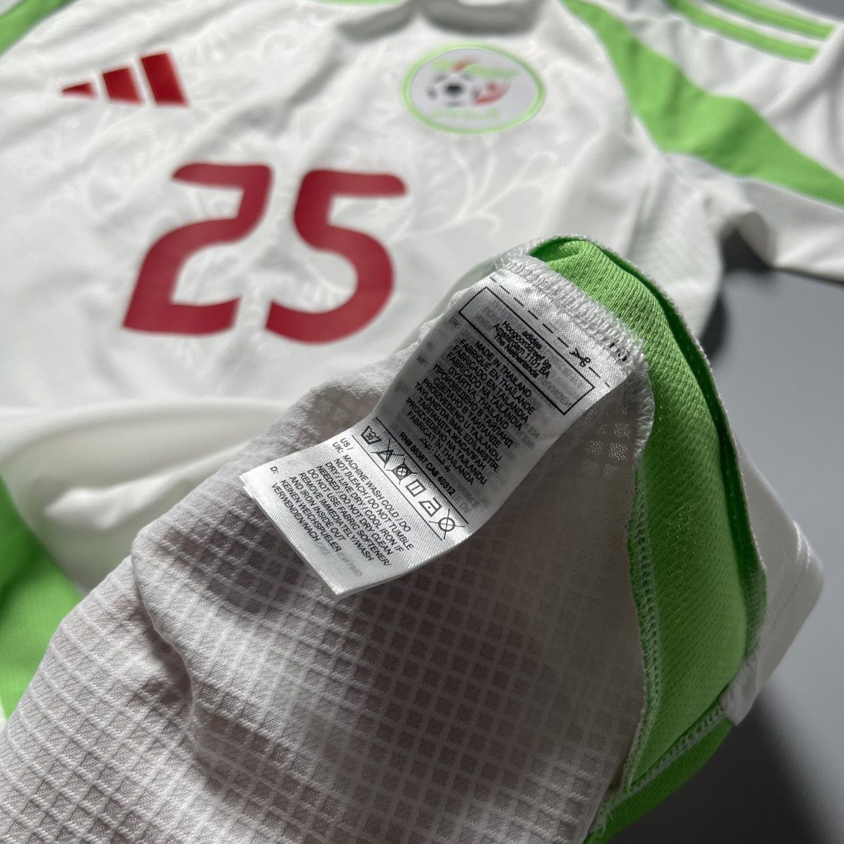 Adidas ALGERIA ADIDAS 2024 FOOTBALL SOCCER HOME JERSEY Size US S / EU 44-46 / 1 - 9 Thumbnail