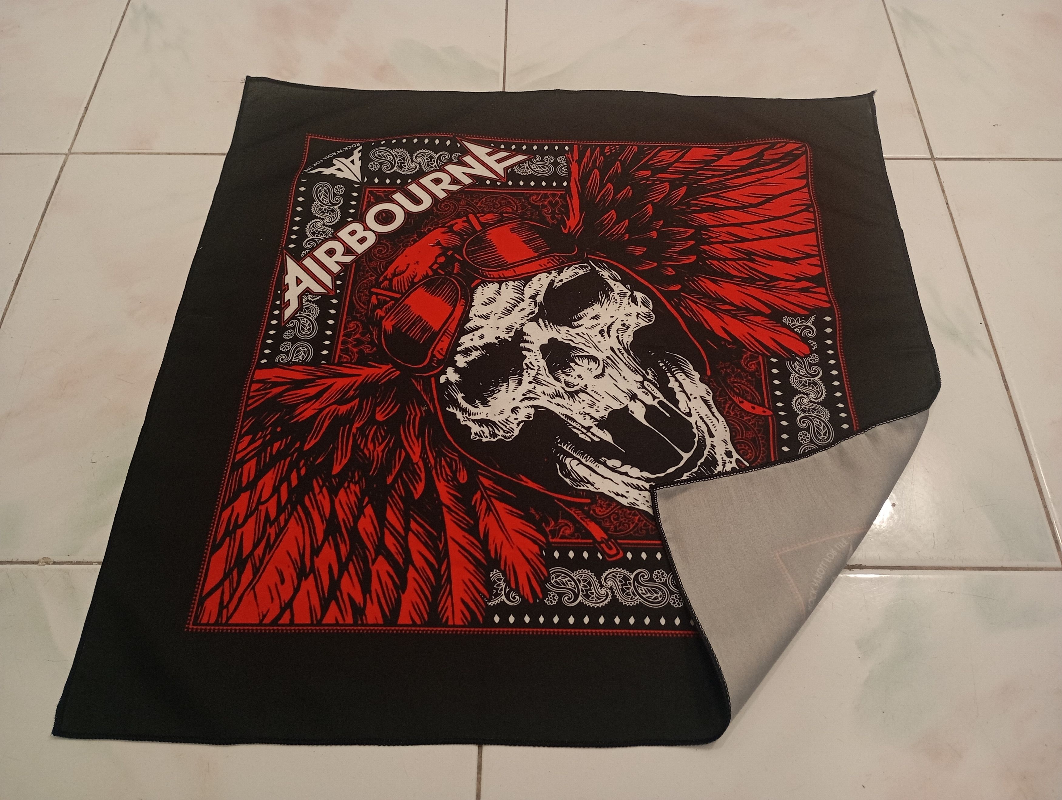 Band Tees Skulls Bandana Handkerchief air Bourne Size ONE SIZE - 2 Thumbnail